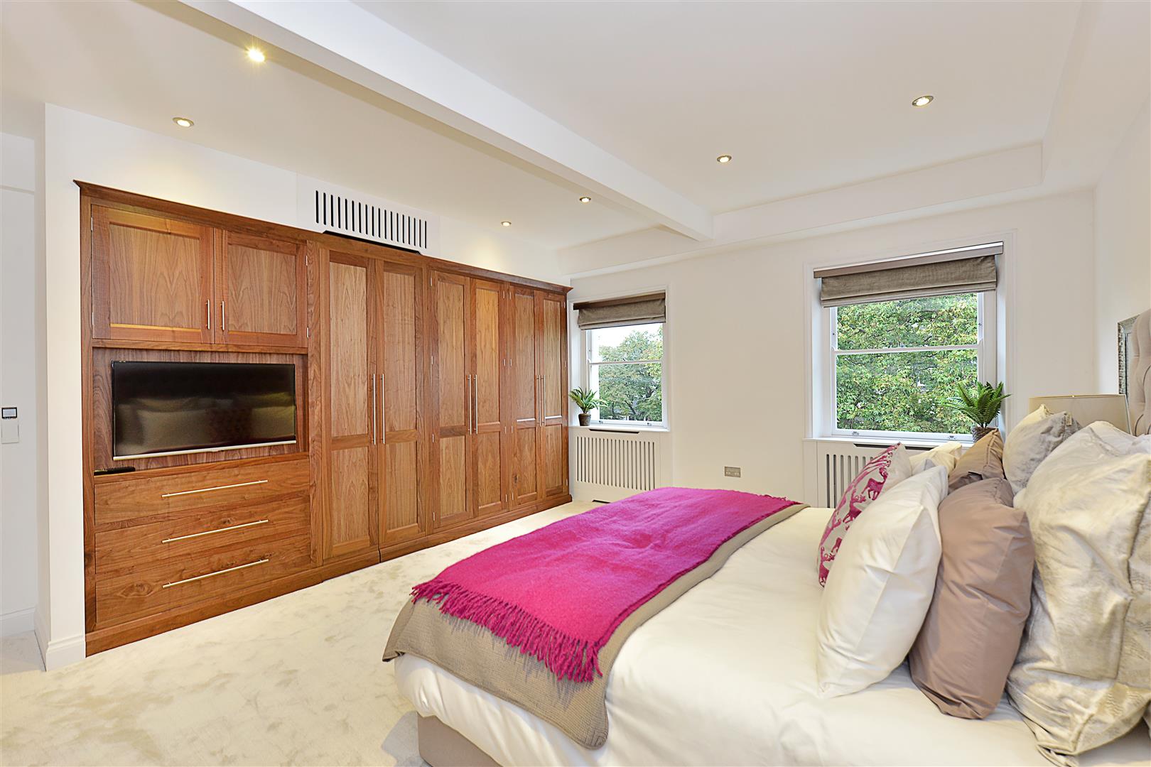 Lowndes Square, Belgravia SW1X