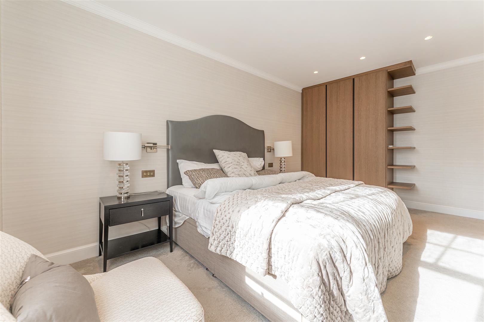 Cumberland Mansions, George Street, Marylebone W1H