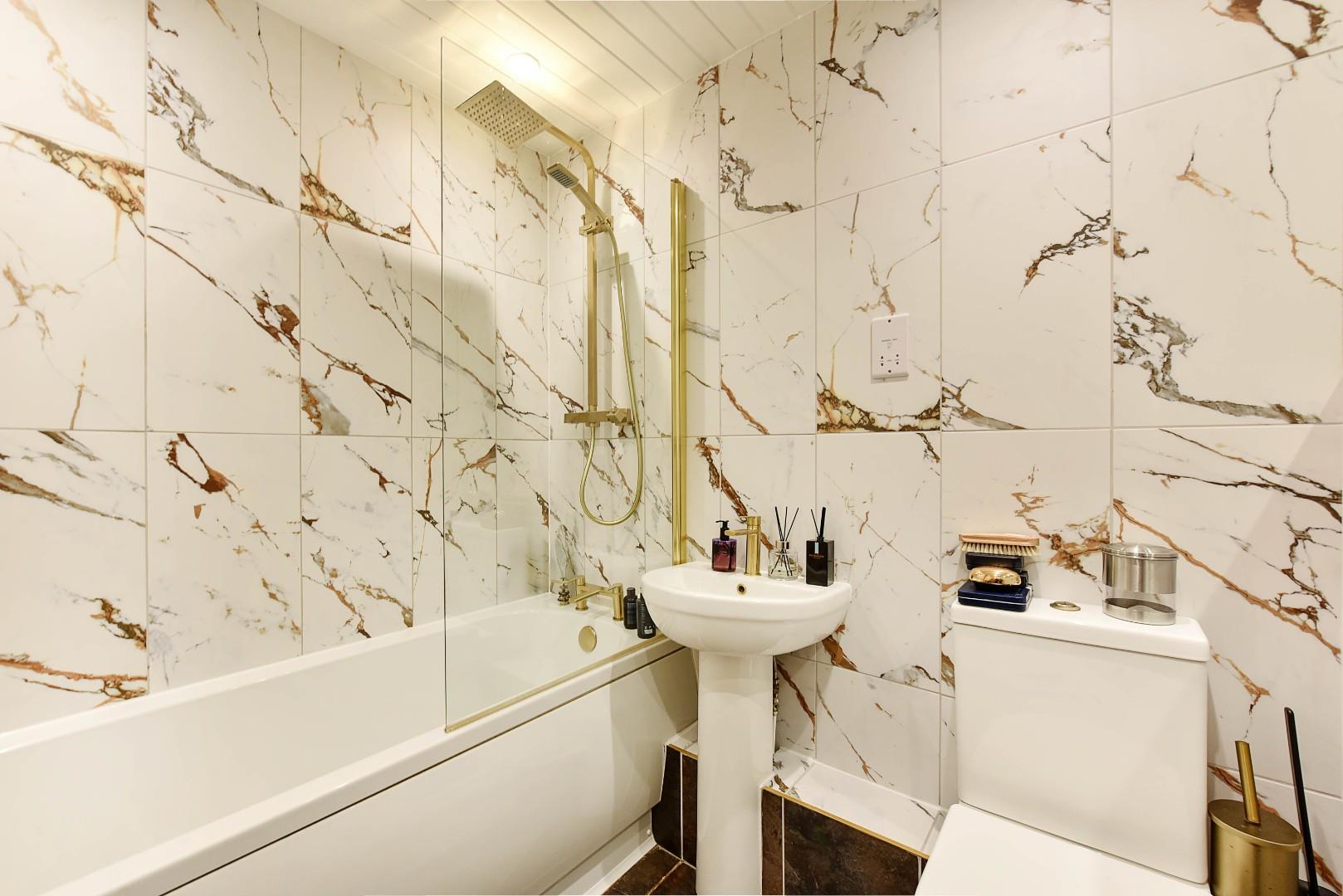 Riverside West, Smugglers Way, London SW18 – River View Apartment