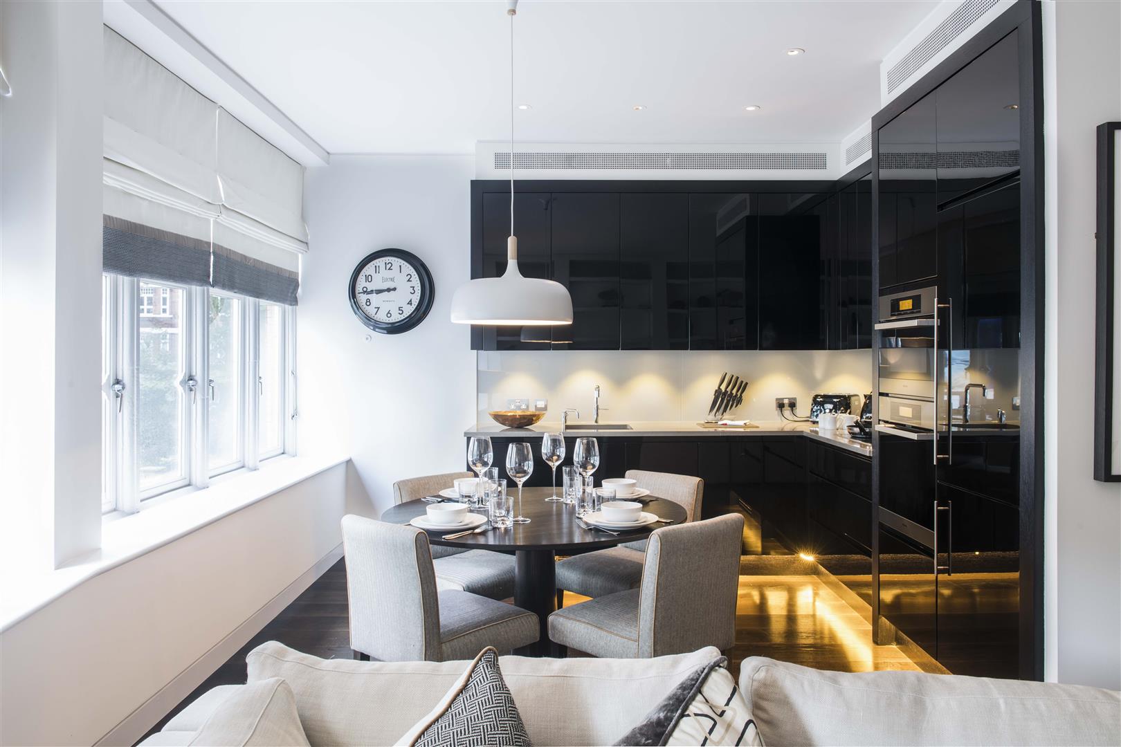 Binney Street, Mayfair W1K