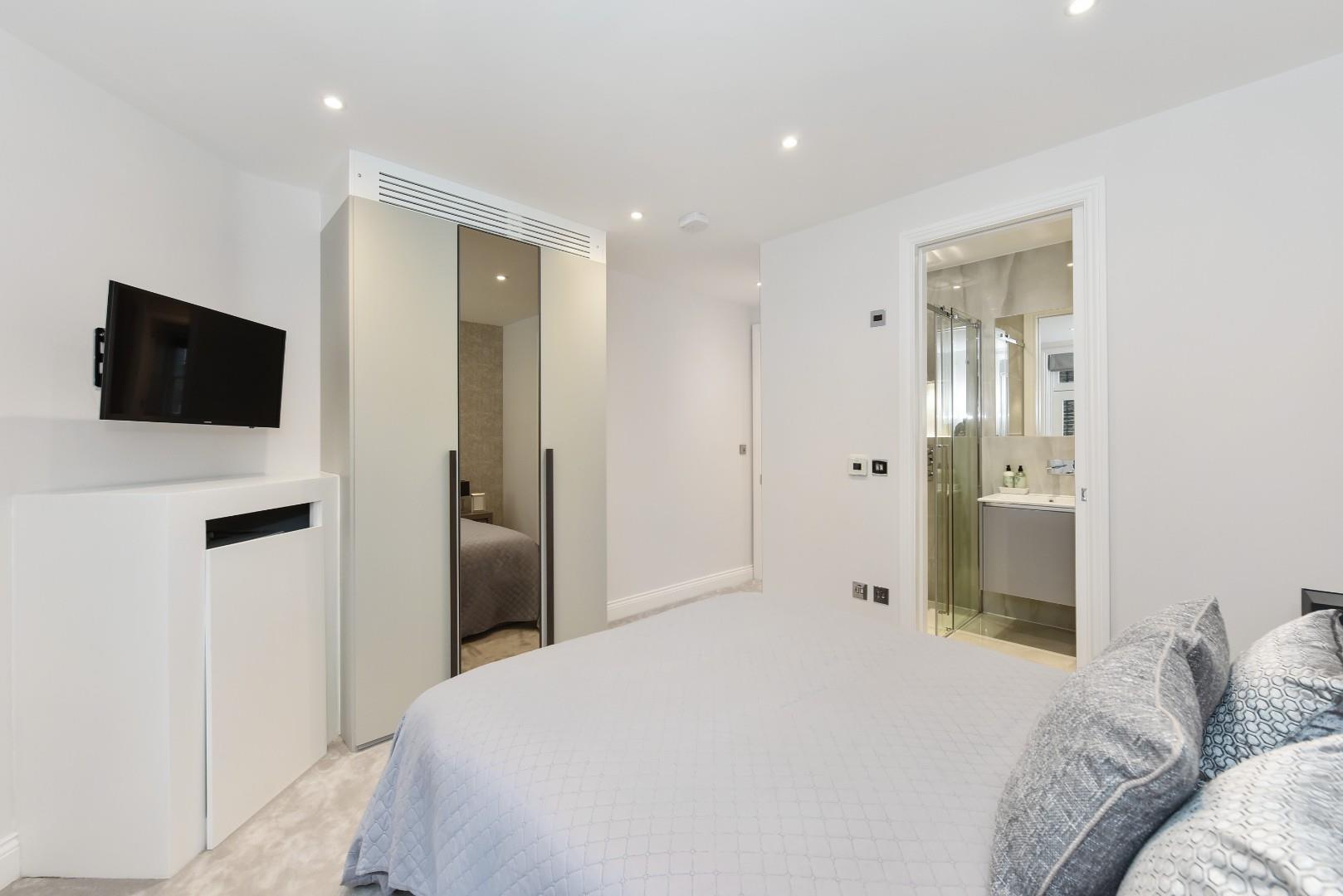 Cumberland Mansions, George Street, Marylebone