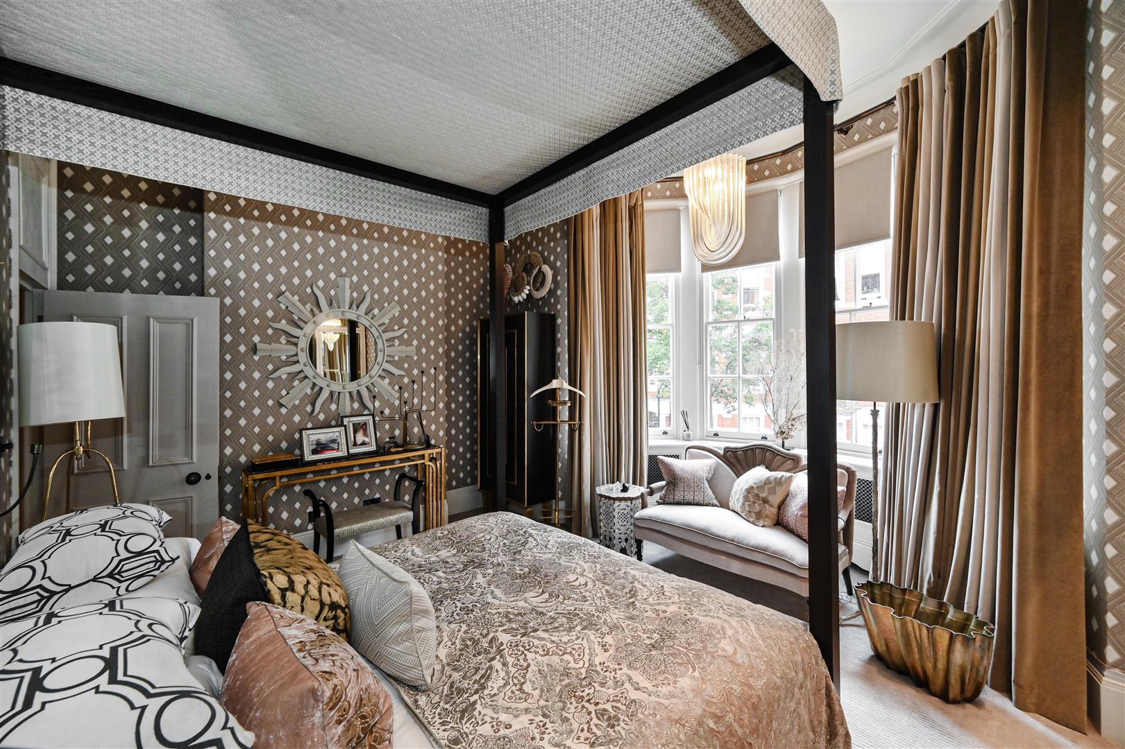 Sloane Court West, Chelsea, SW3