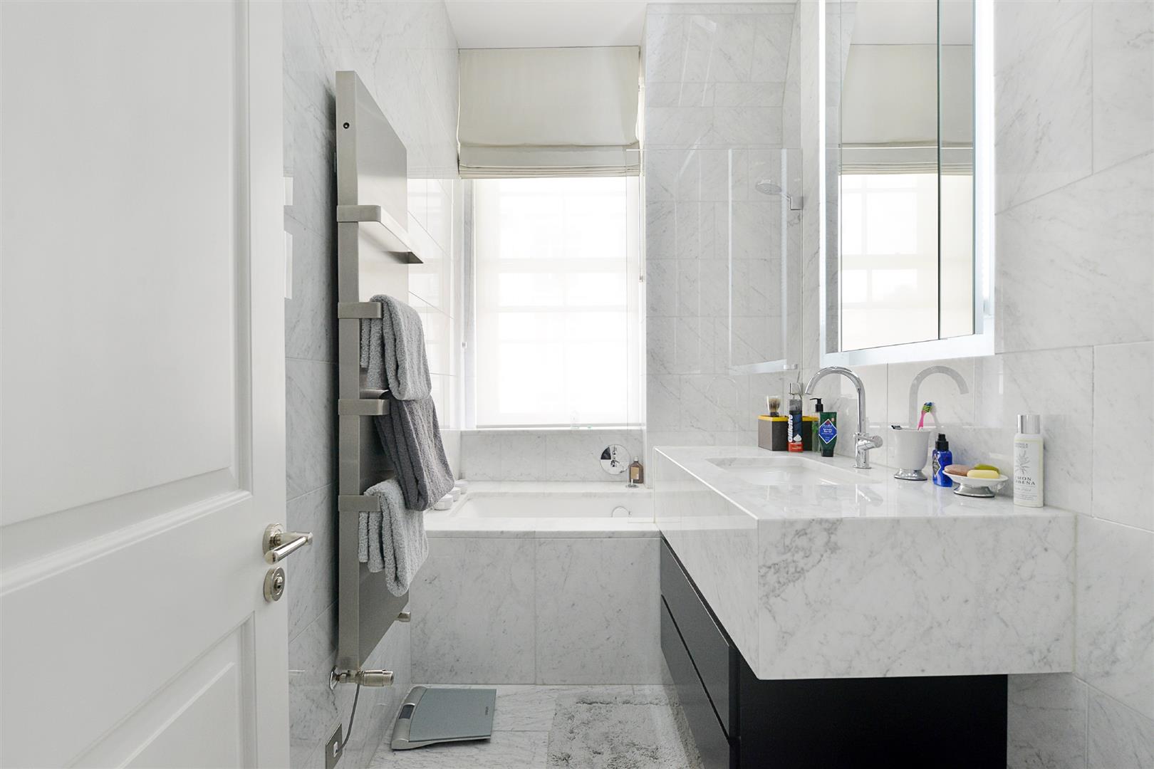 Olive Suite, Park Lane, Mayfair W1K