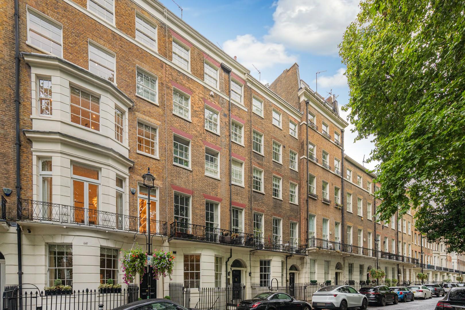 Amazing Raised Ground Floor – Montagu Square, Marylebone W1H