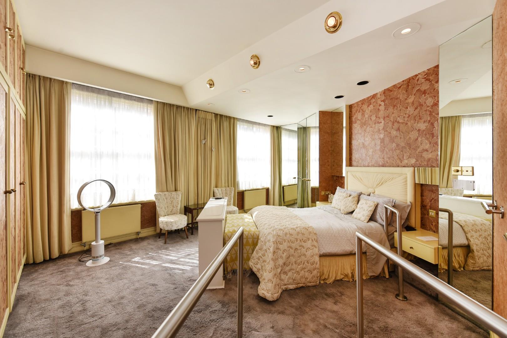 Bryanston Court I, George Street, Marylebone, London W1