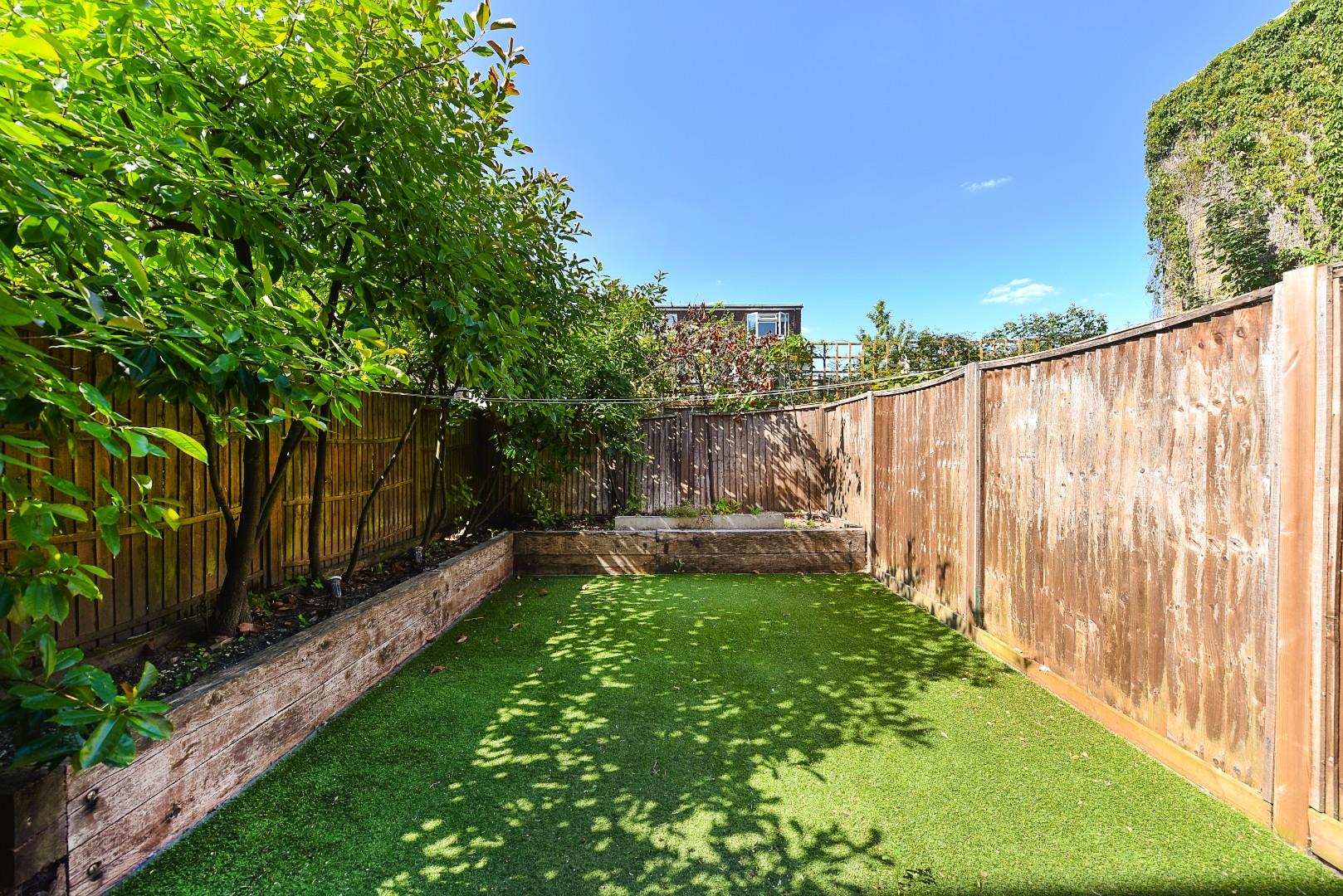 Sir Alexander Close, Acton, London W3