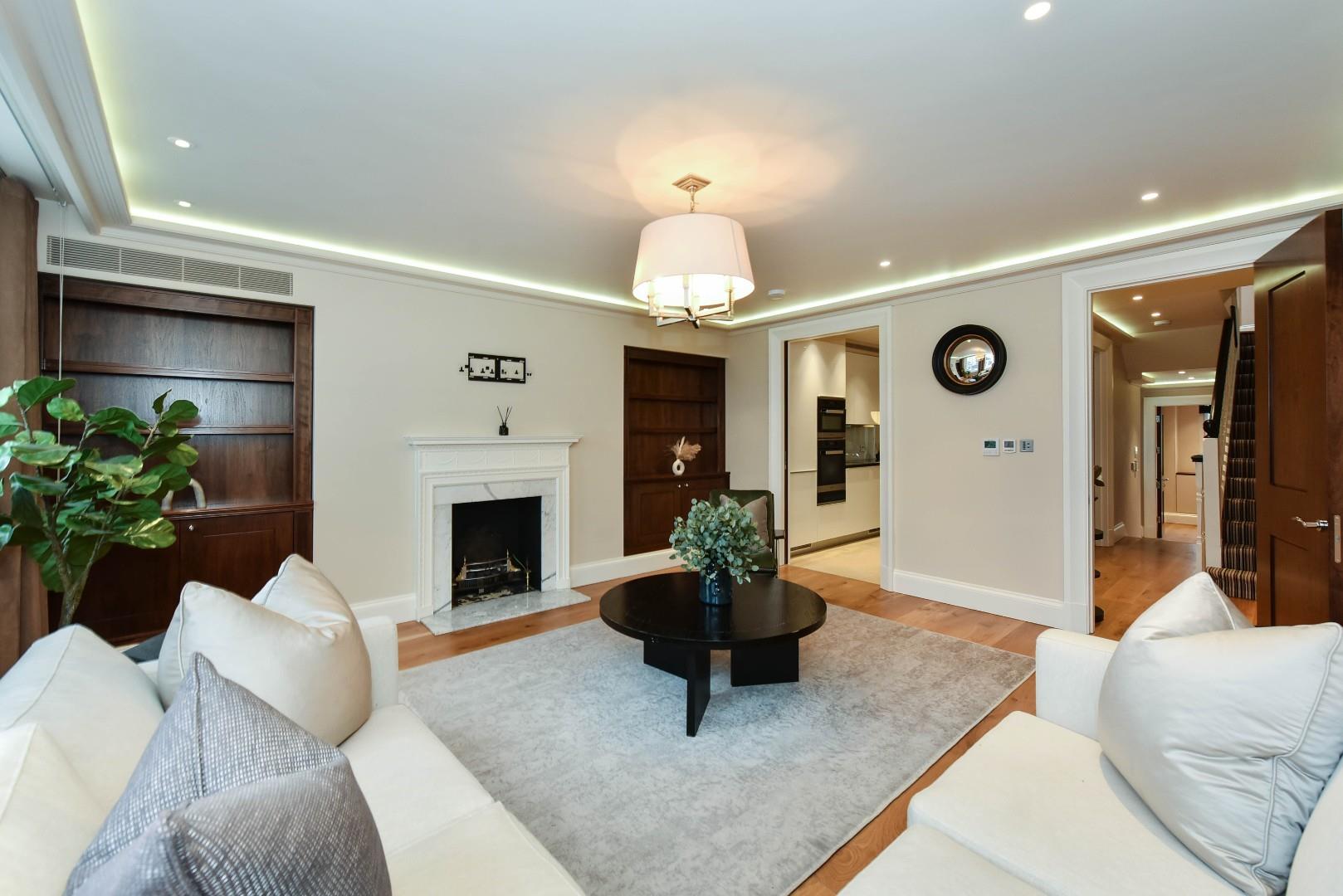 Curzon Street, Mayfair, London W1J