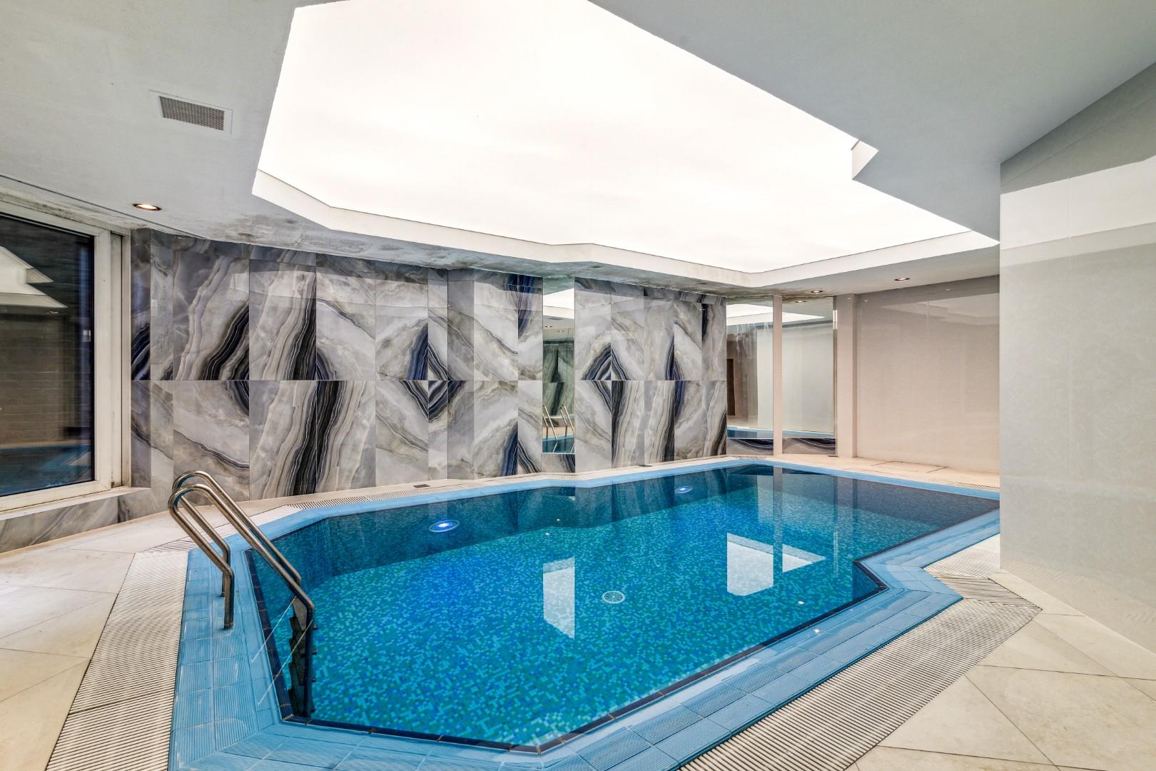 Flat With Swimming Pool – Avenue Road, London NW8