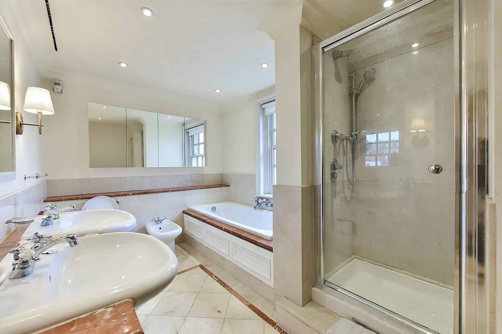 Eaton Square, London SW1W