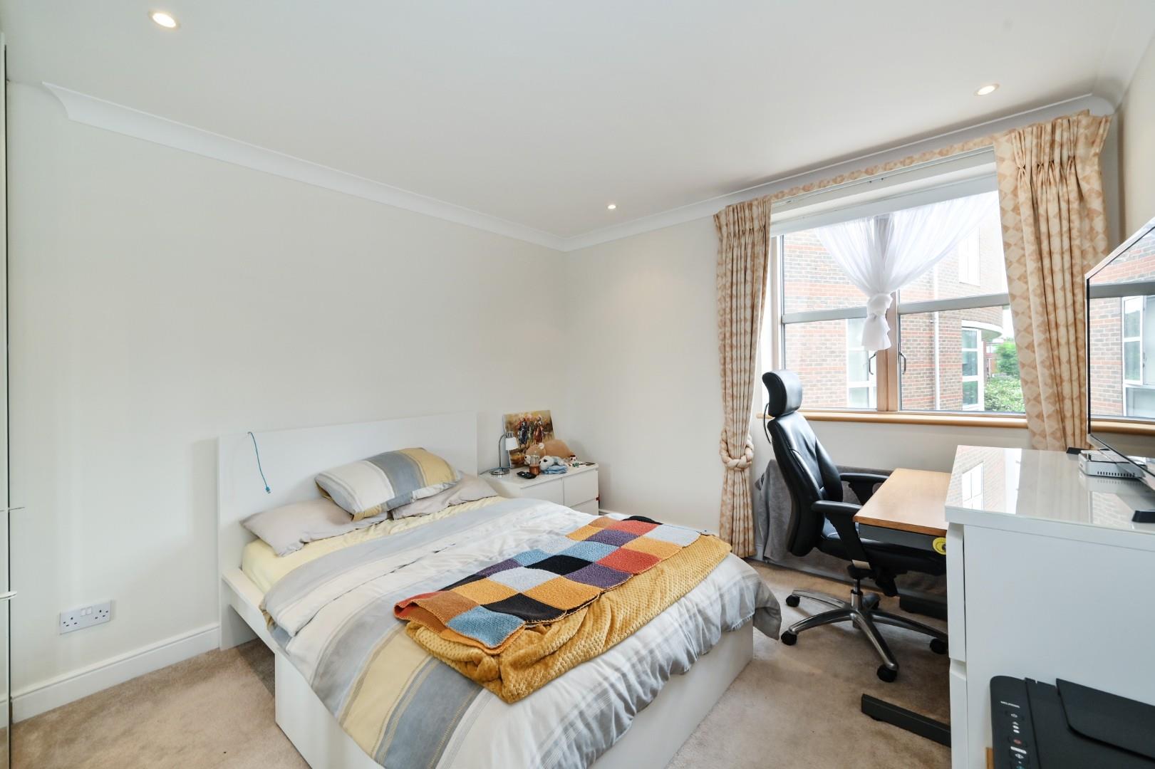 River Views – King Henry’s Reach, Manbre Road, W6