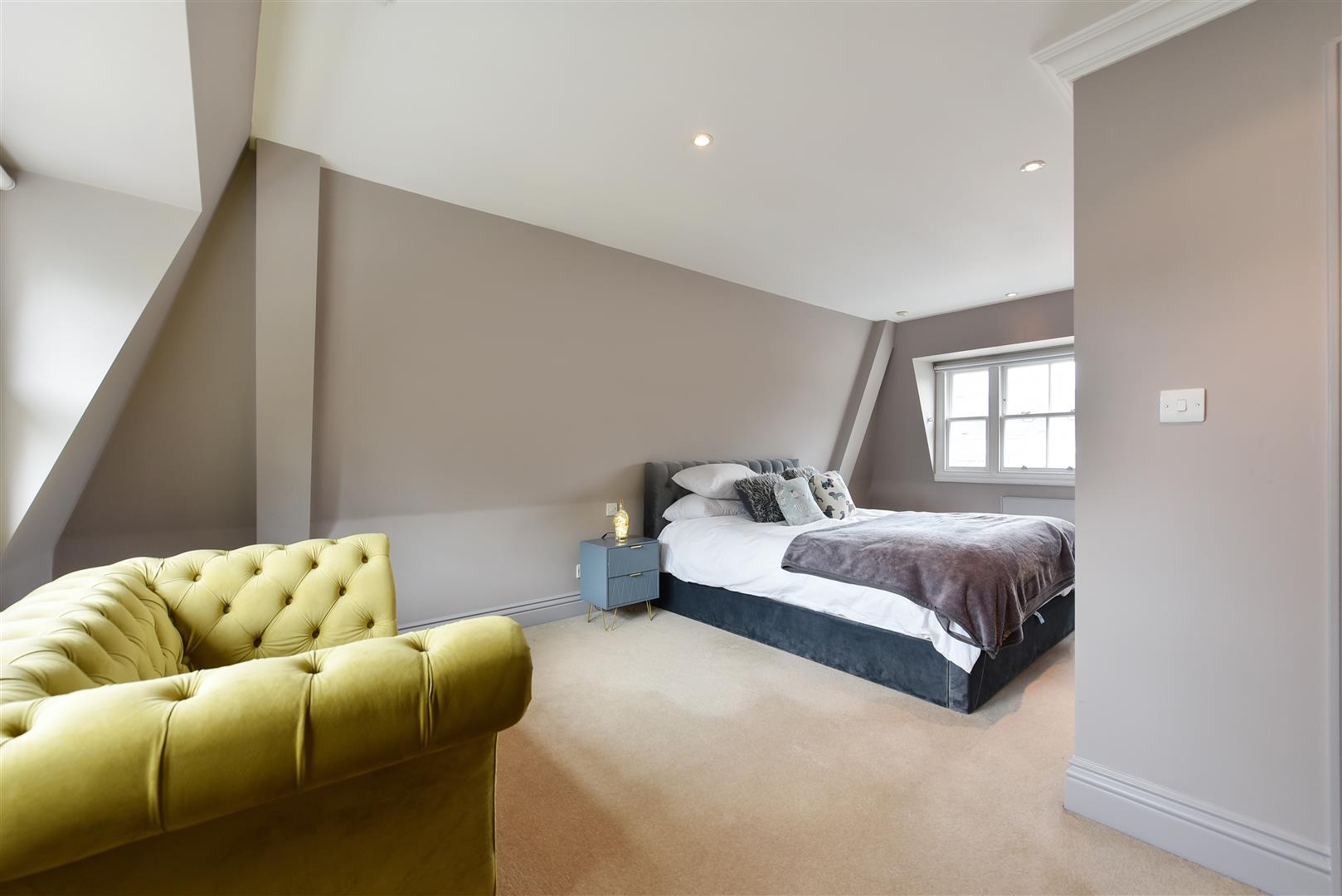 Erskine House, 59 Davies Street, Mayfair, W1