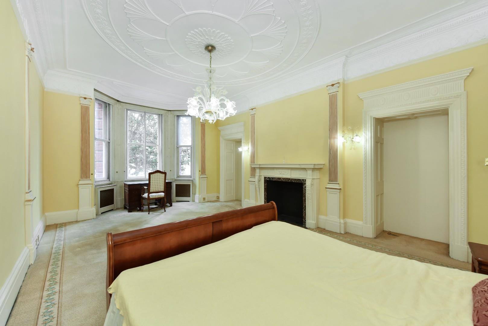 Huge Lateral Apartment Hay Hill, Mayfair, London W1J