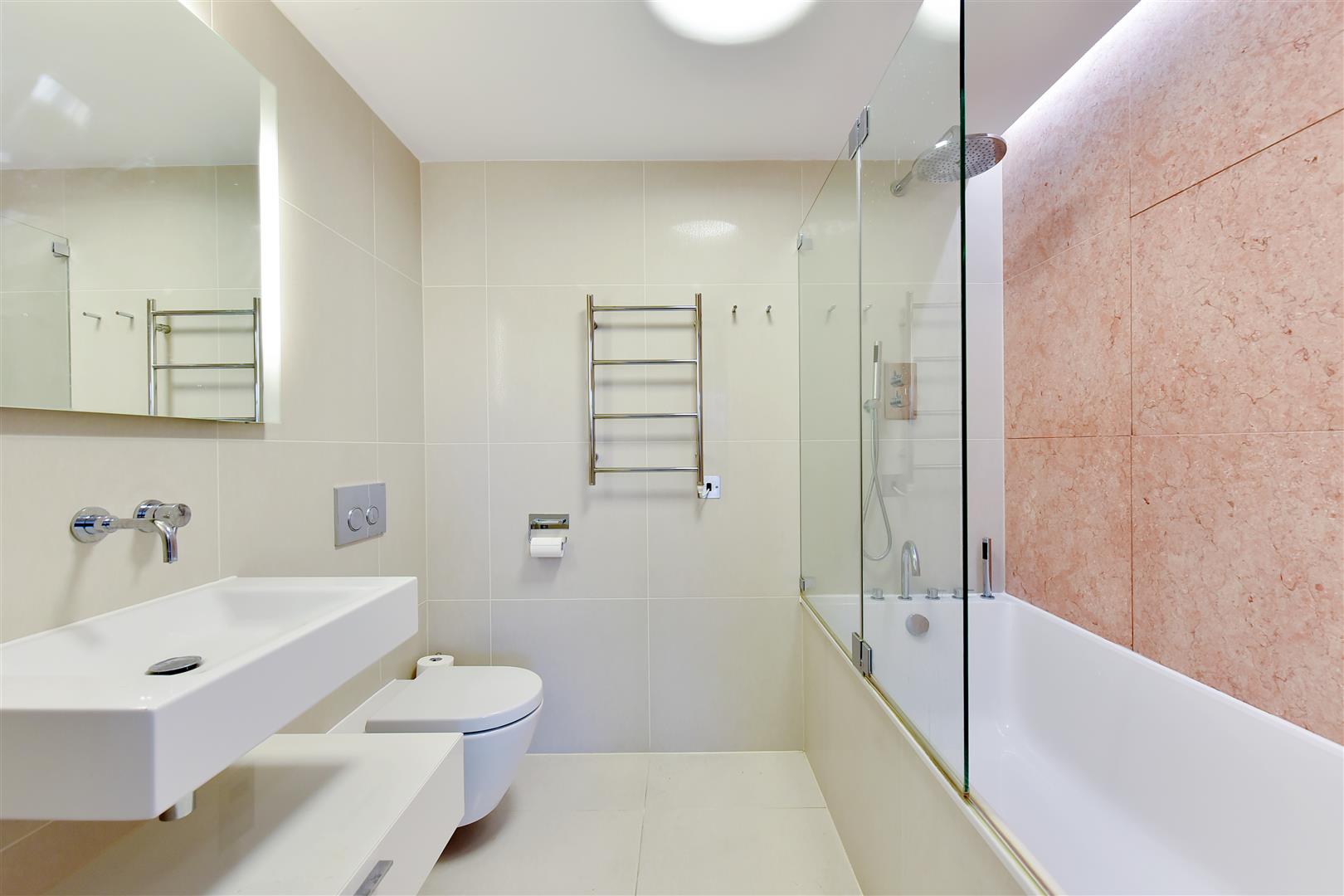 Queen’s Gate, South Kensington, SW7