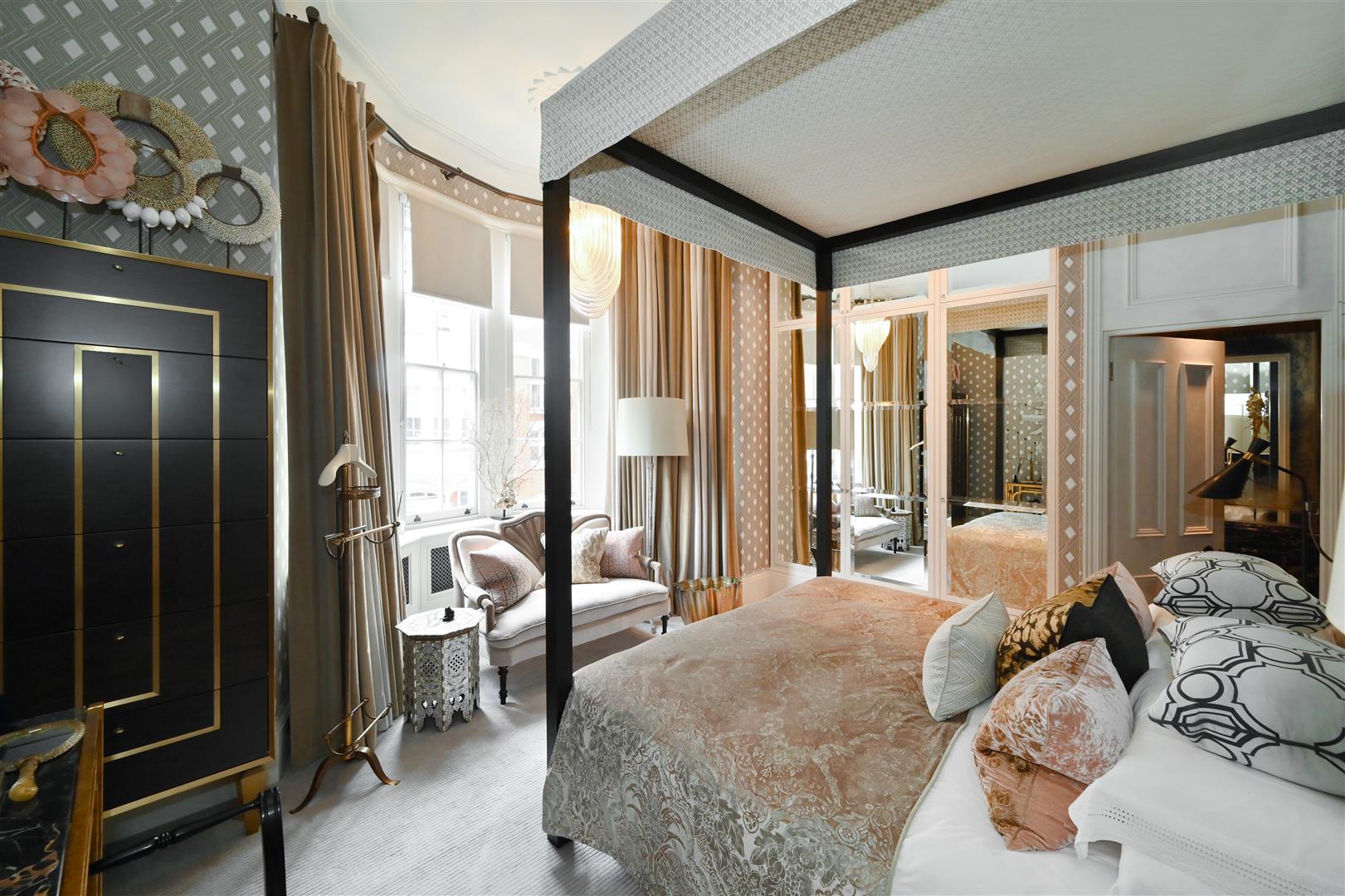 Sloane Court West, Chelsea, SW3