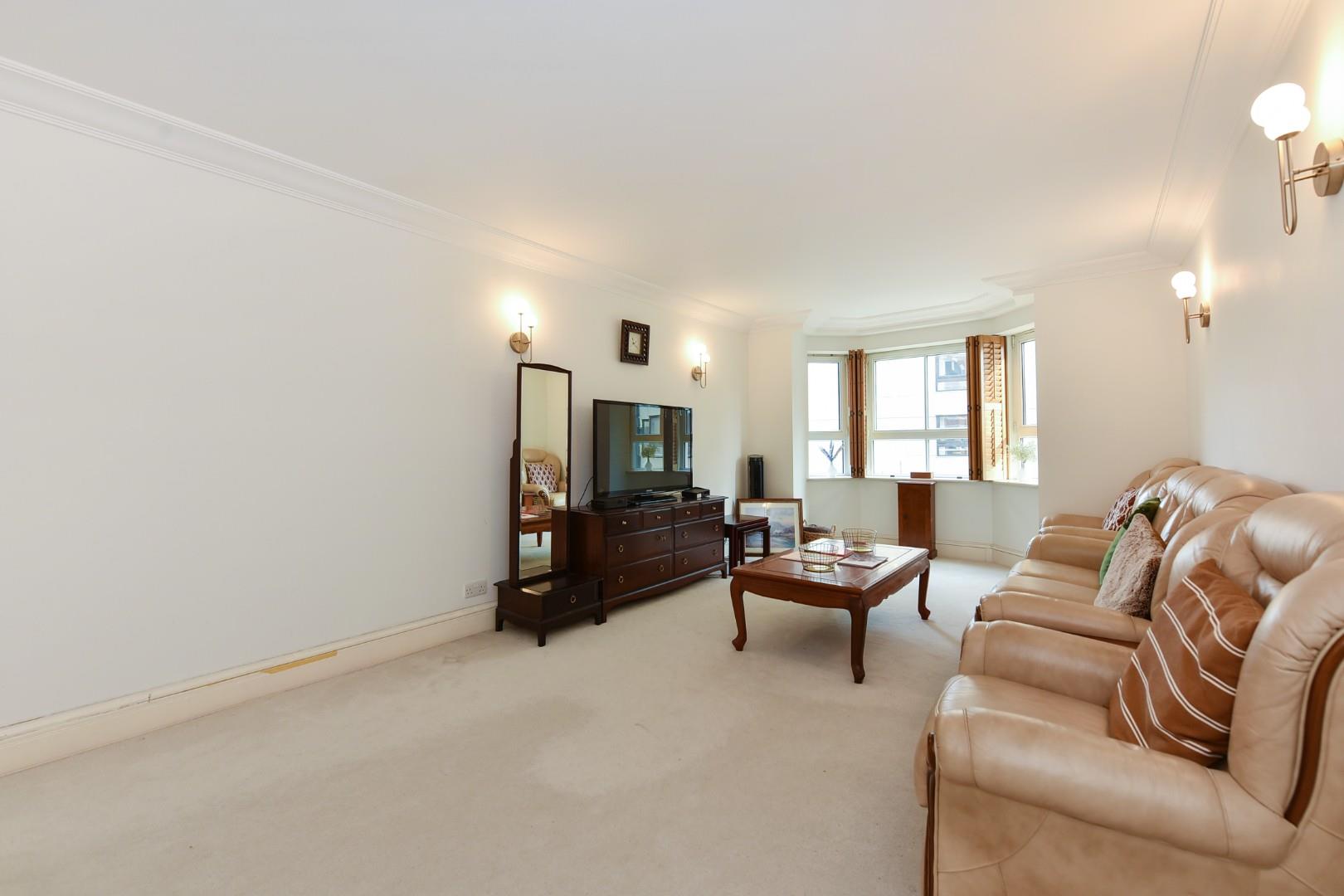 Regent Court, Kensington, London, W8