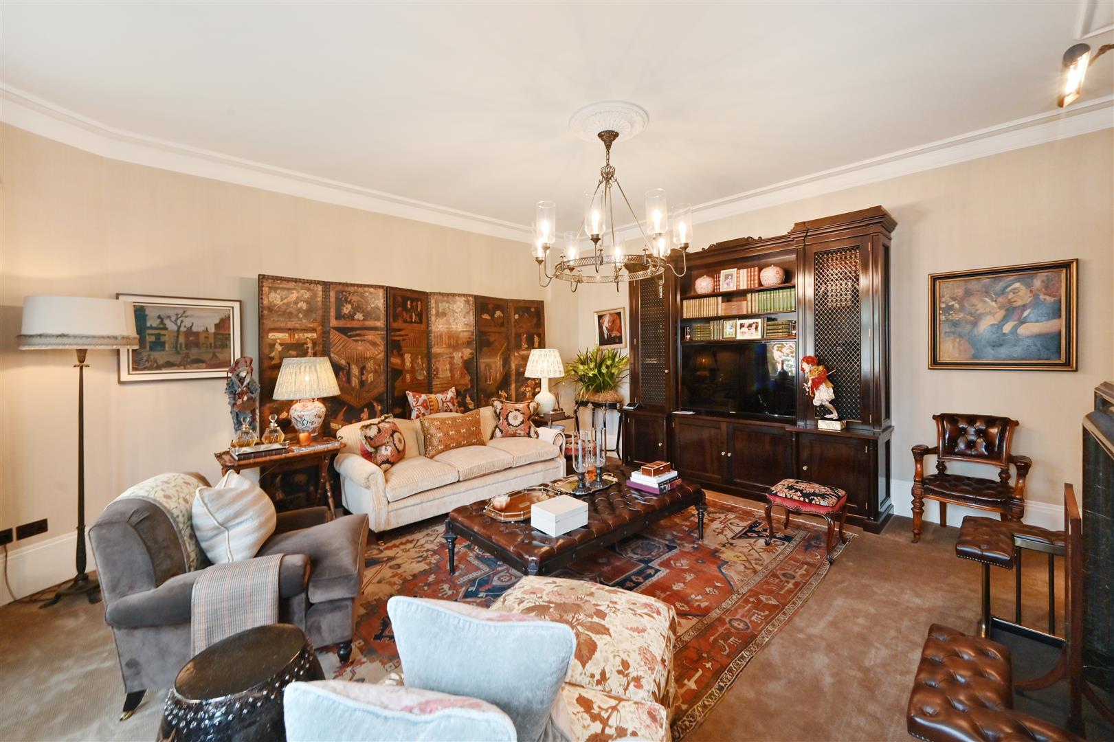 Sloane Court West, Chelsea, SW3