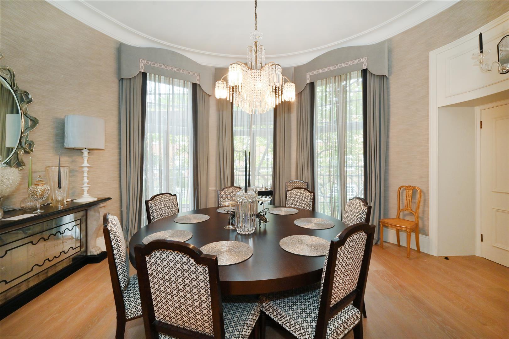 Sloane Court West, Chelsea, SW3