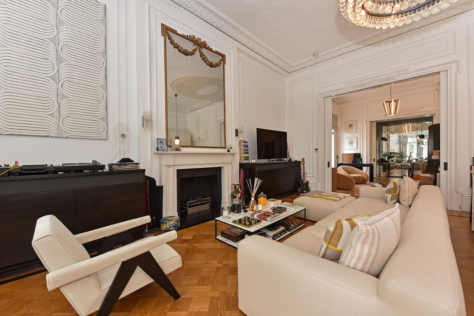 Crystal Suite, Park Lane, Mayfair W1K