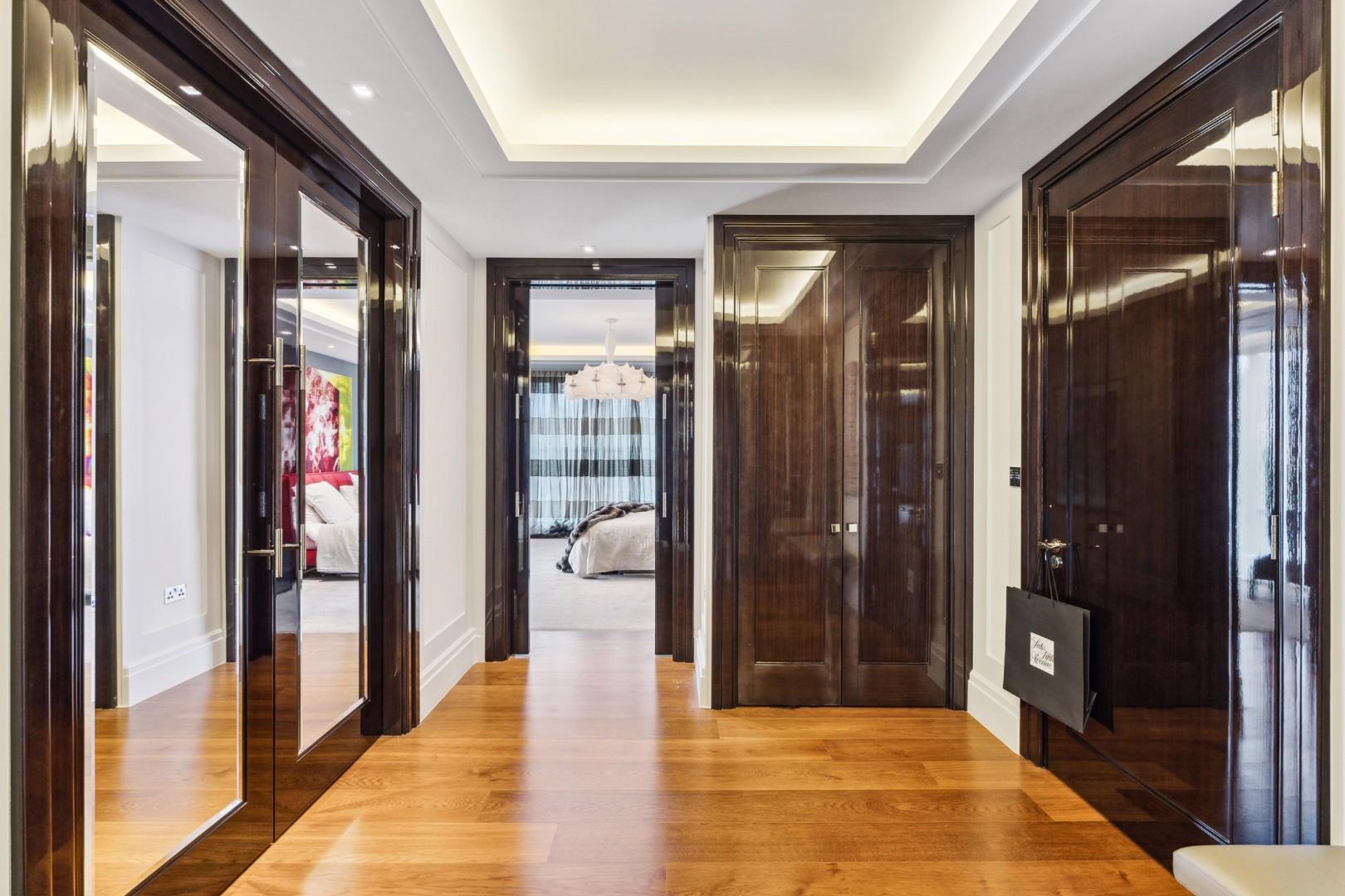 1 Ebury Square, Belgravia, London SW1W