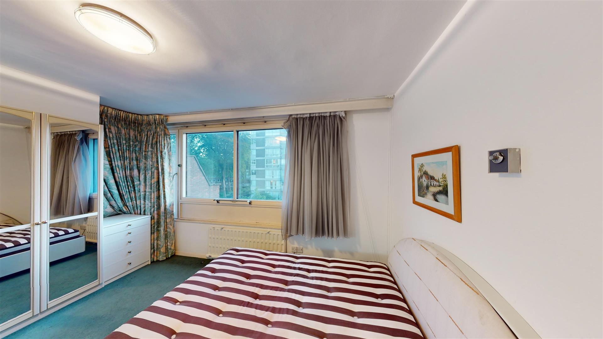 Flat 346, The Water Gardens, Burwood Place, Hyde Park W2