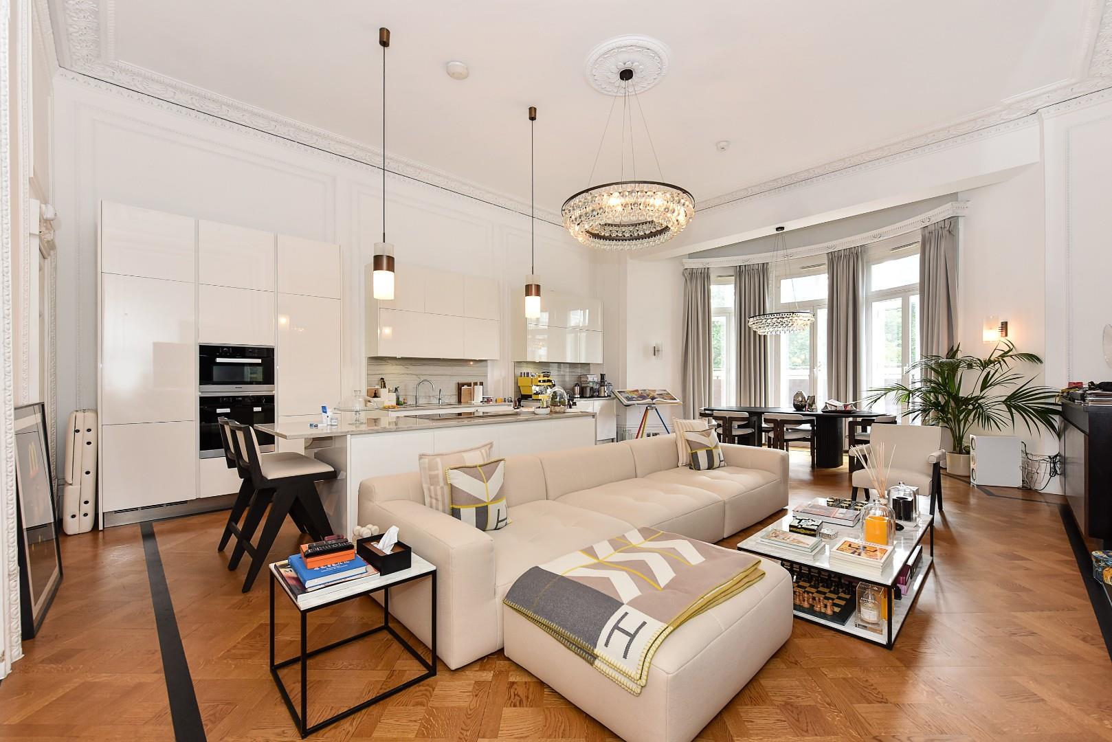 Crystal Suite, Park Lane, Mayfair W1K