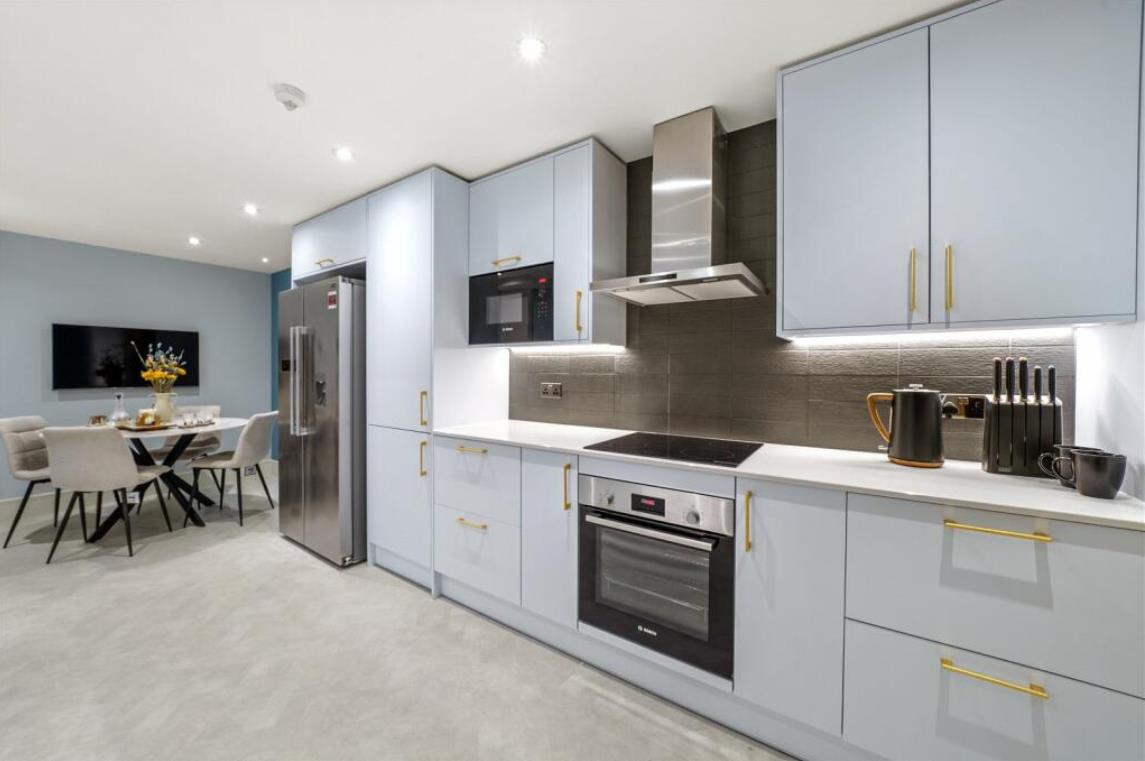 Regents Park House, Park Road, London