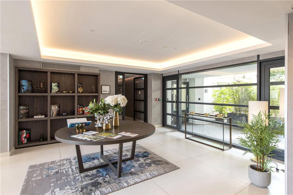 Kensington Gardens Square, London, W2