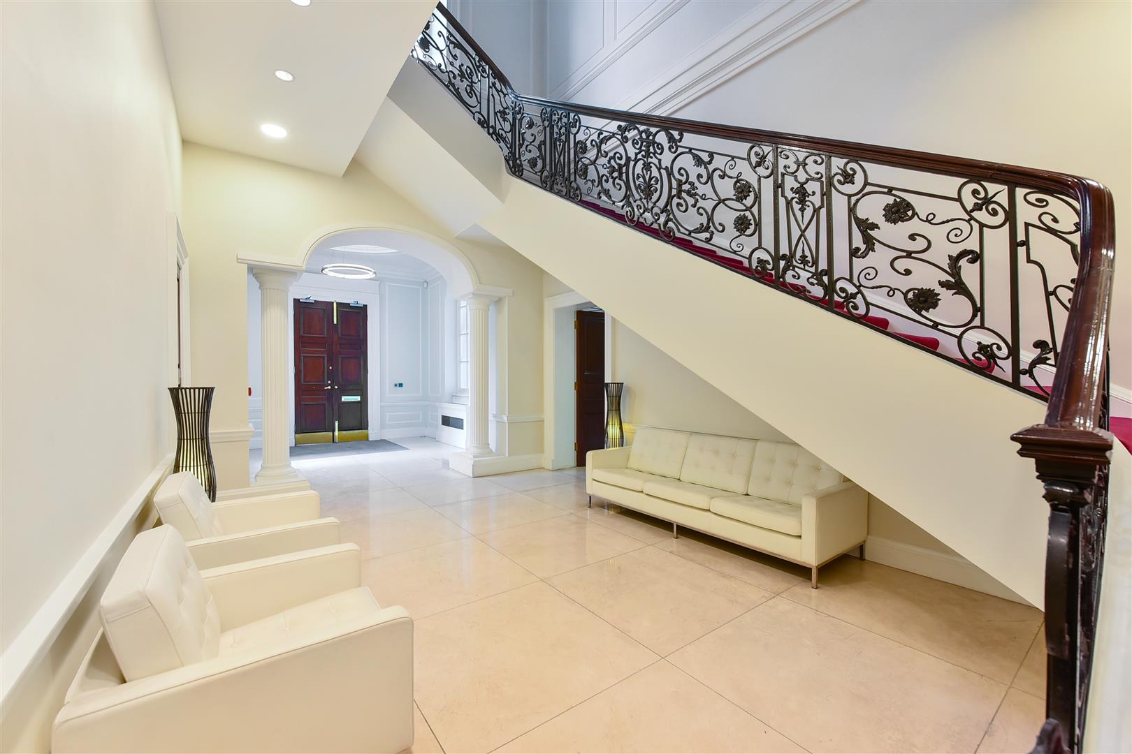 Connaught Place, Marble Arch W2