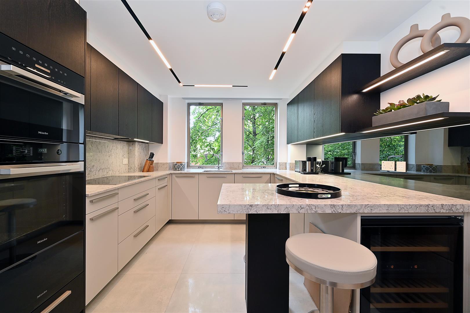 South Lodge, Knightsbridge, London SW7