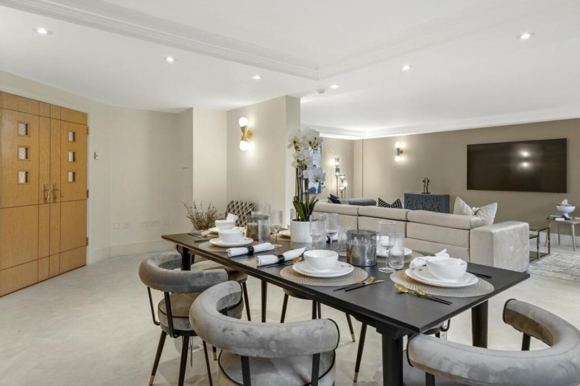 Regents Park House, Park Road, London