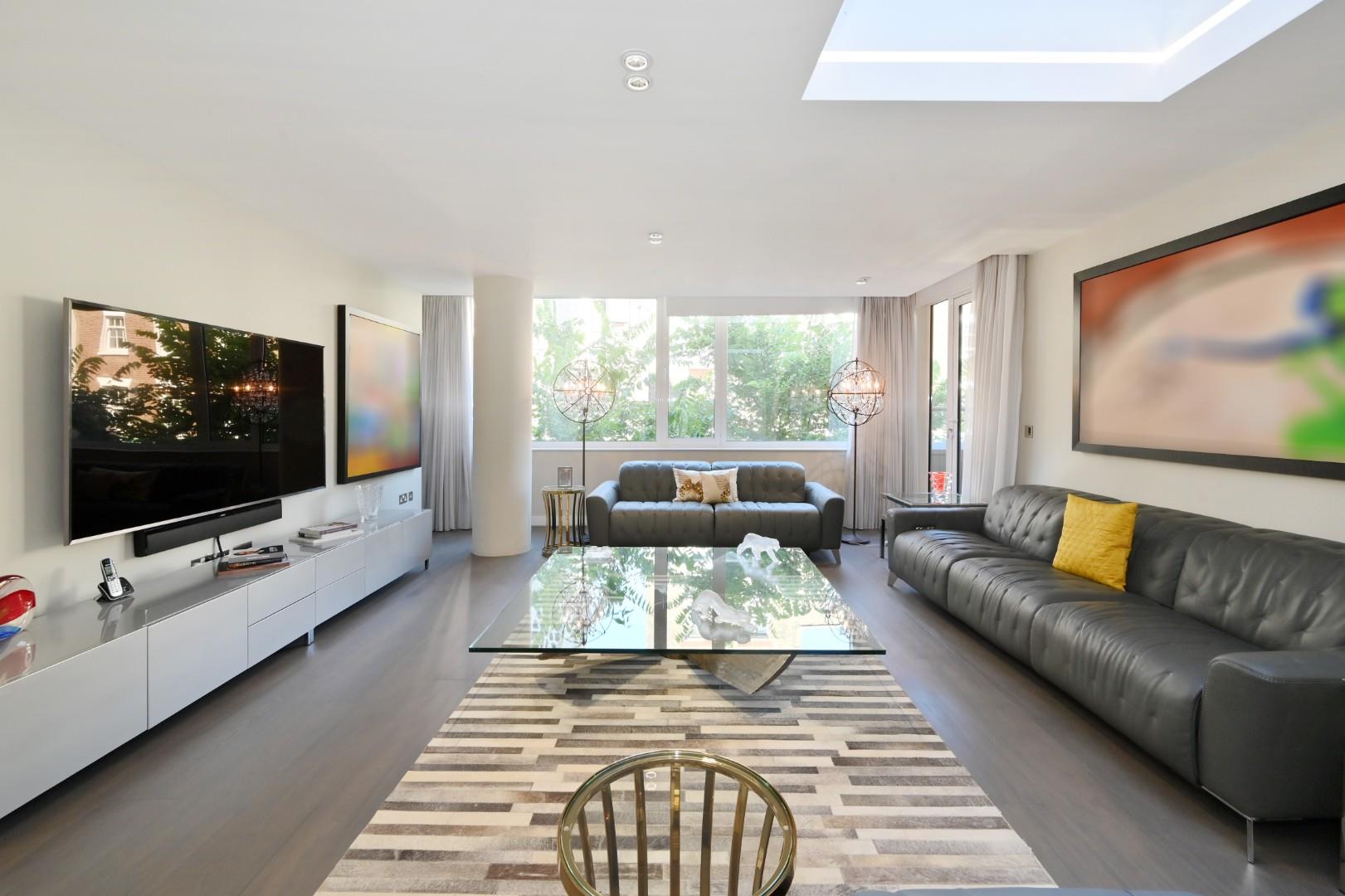 Heron Place, George Street, Marylebone Village W1U