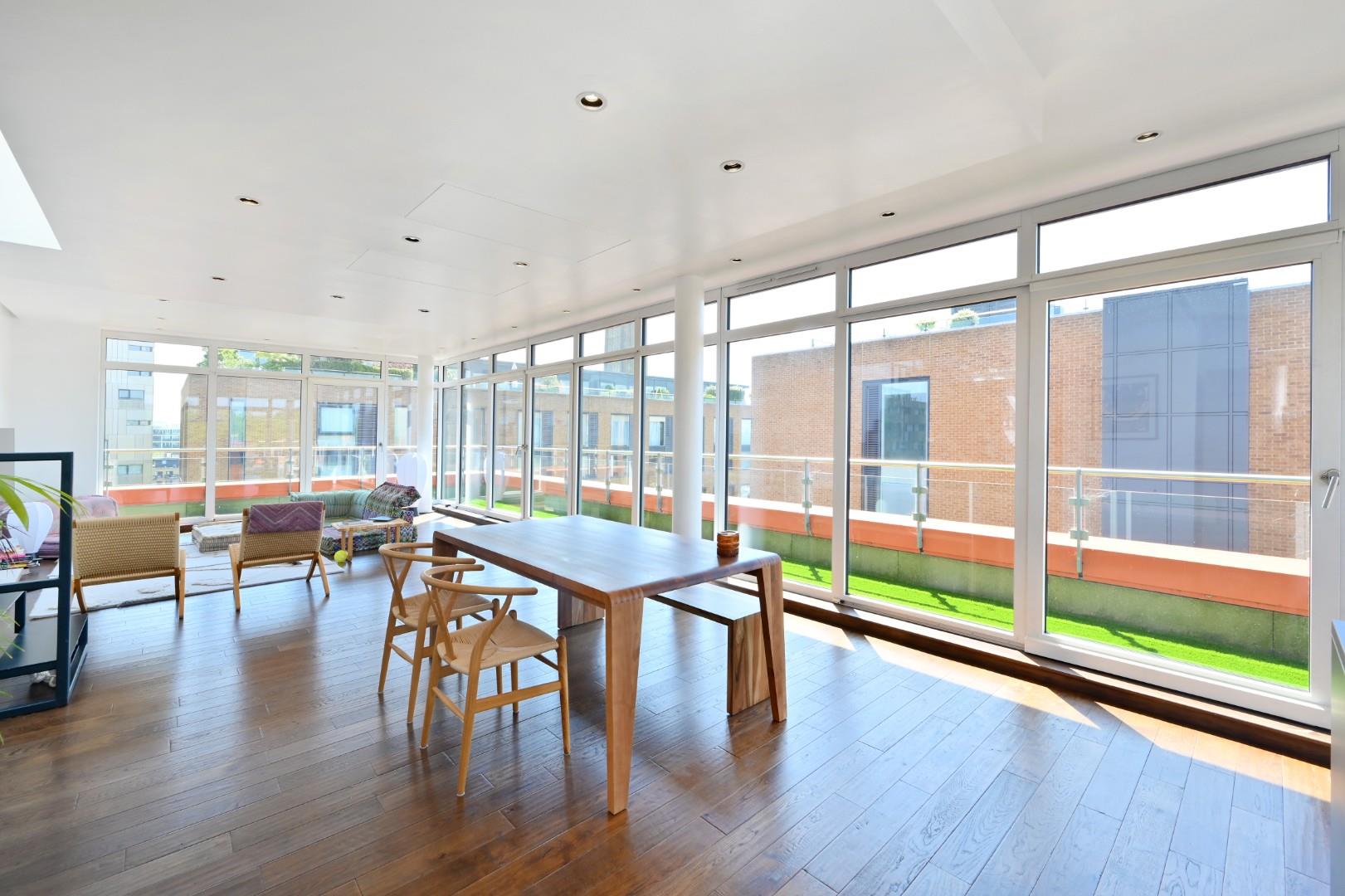 Hepworth Court, Gatliff Road, Grosvenor Waterside SW1W