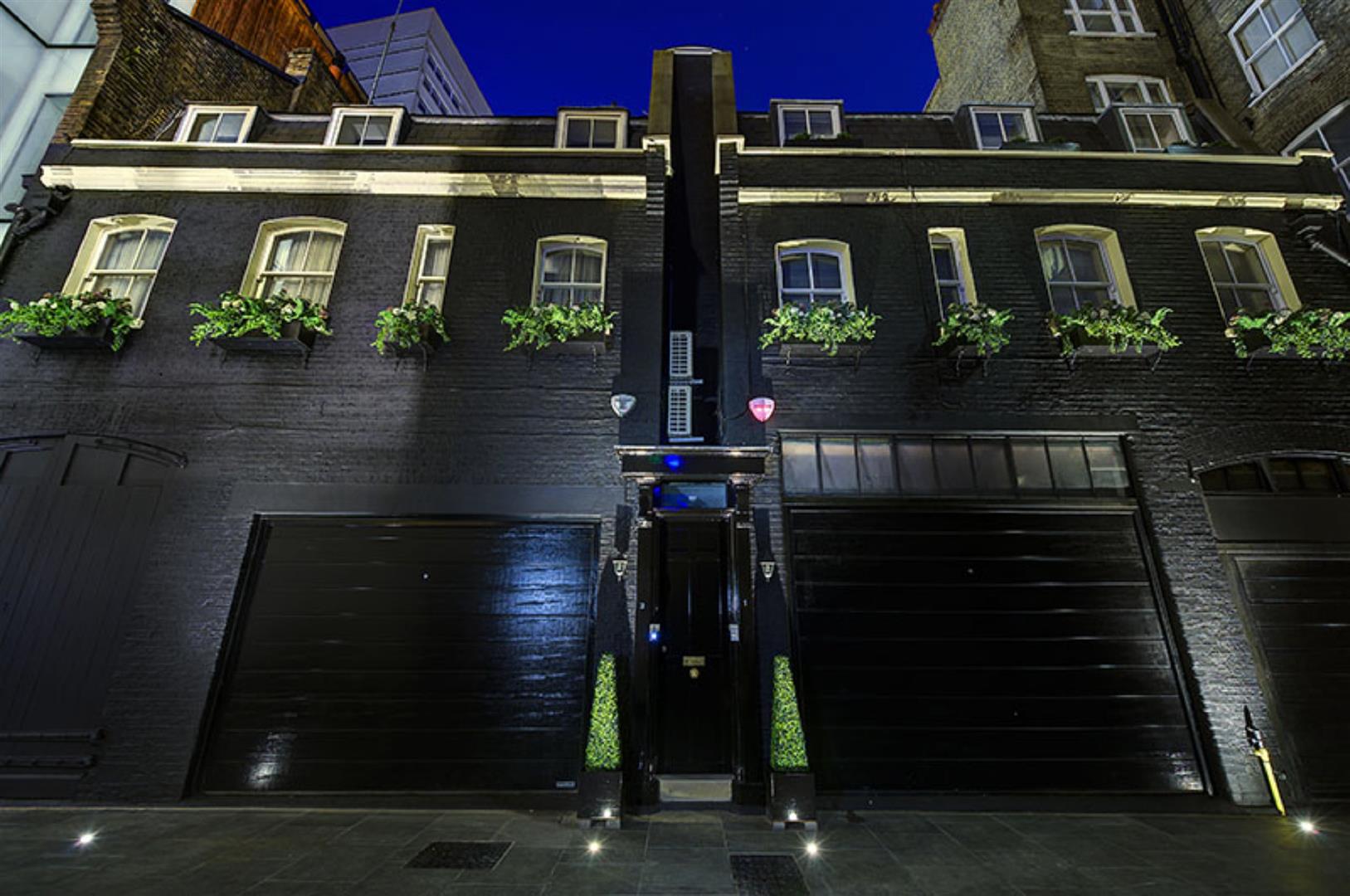 Down Street Mews, Mayfair, W1K