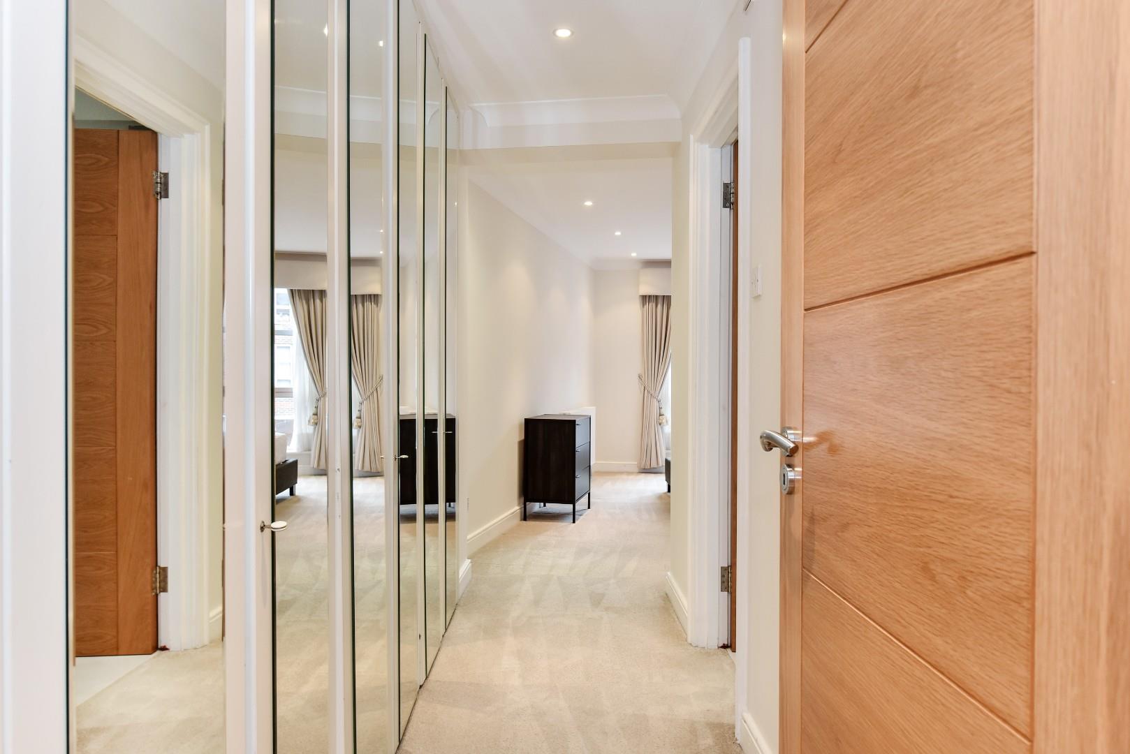 Views Over The Thames – King Henrys Reach, Hammersmith, W6