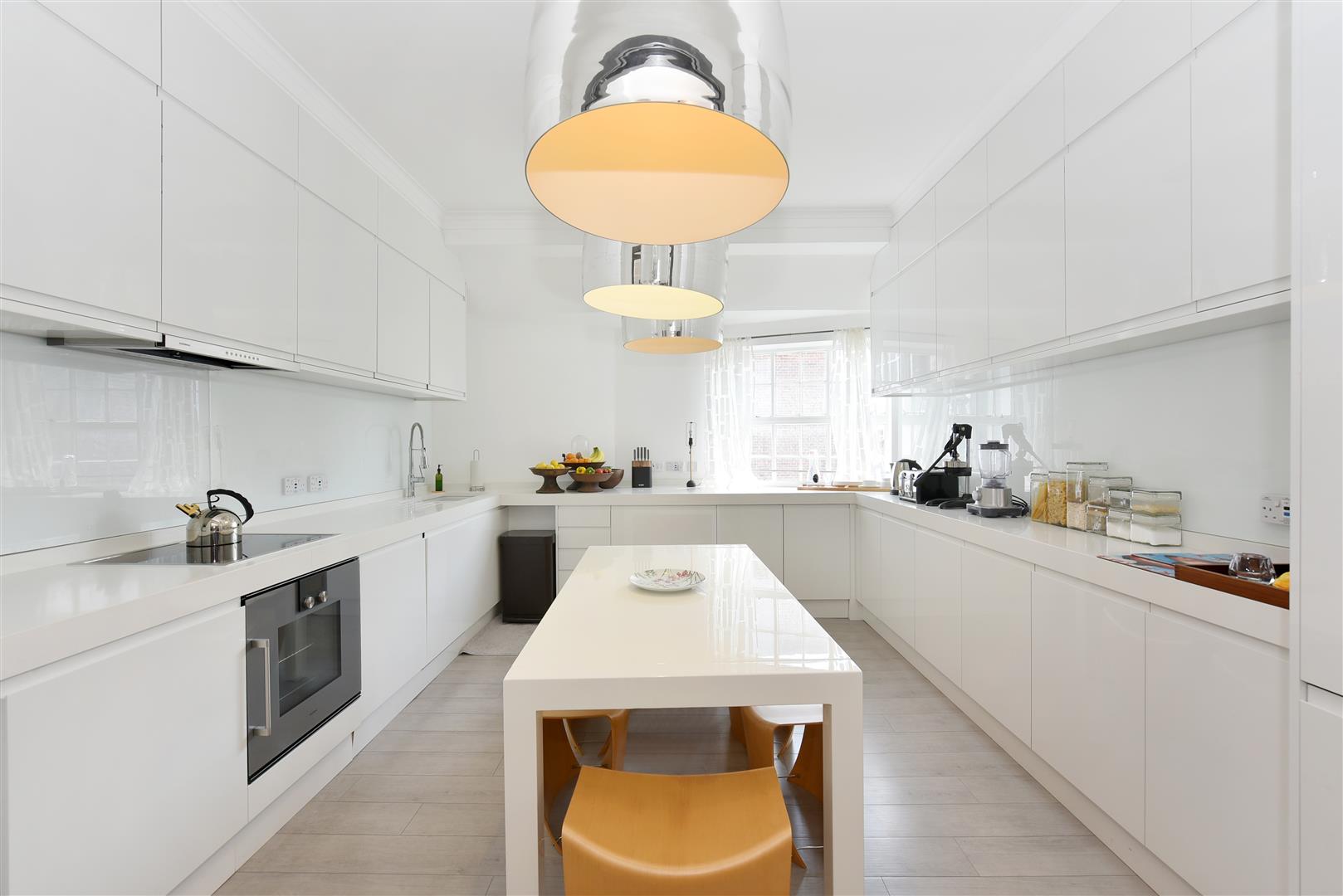 Bryanston Court II, George Street, Marylebone W1H