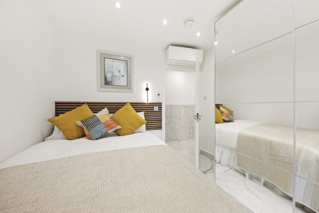 Great Cumberland Place, London