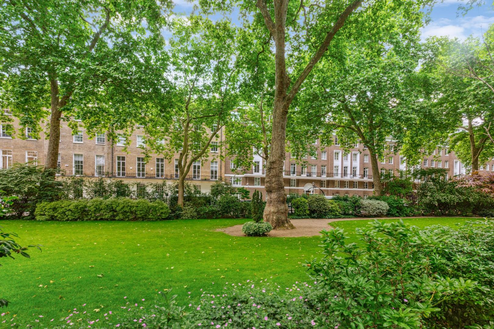 Huge Lateral Apartment – Bryanston Square, Marylebone, W1H