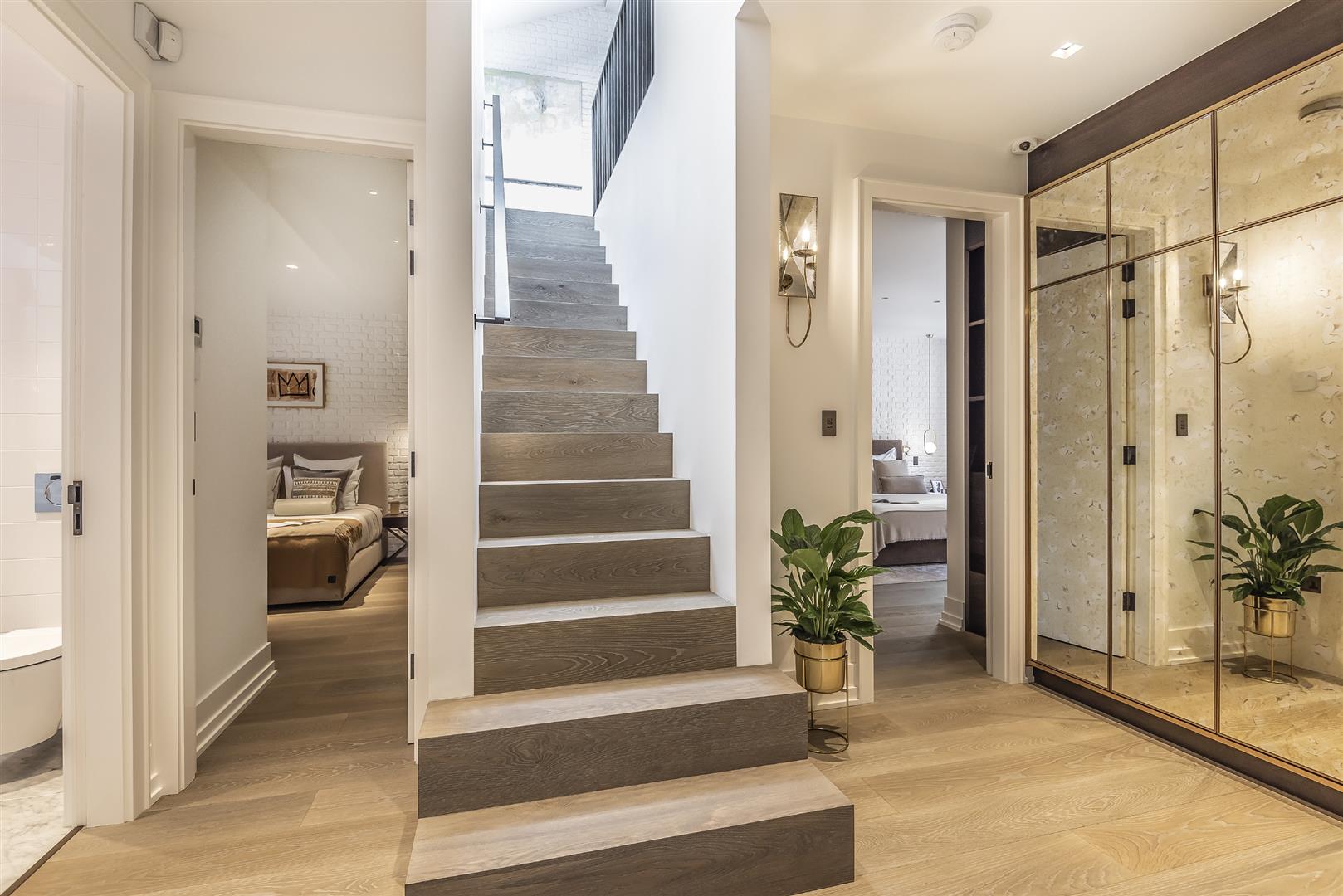 Down Street Mews, Mayfair, W1K