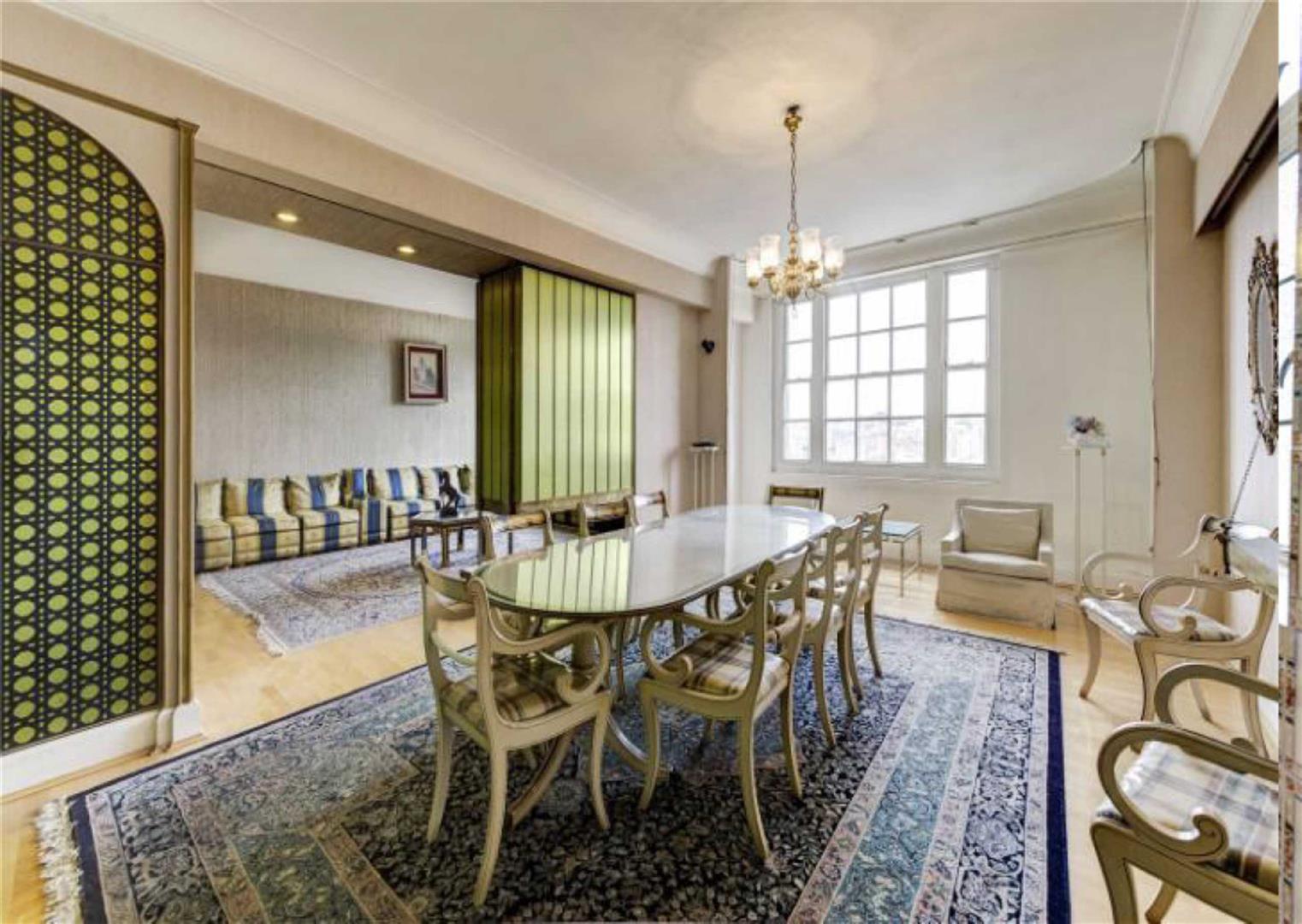 Bryanston Court, George Street, Marylebone W1H