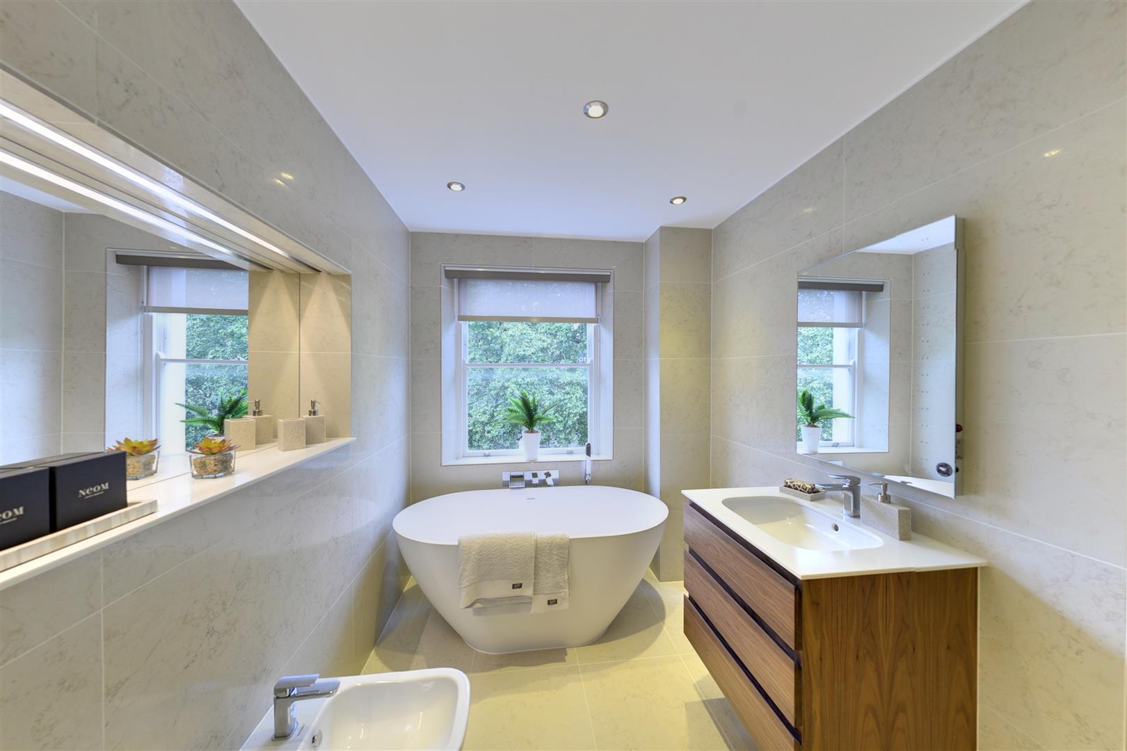 Lowndes Square, Belgravia SW1X