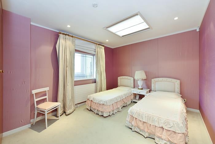 Fitzhardinge House, Portman Square, Marylebone, W1H