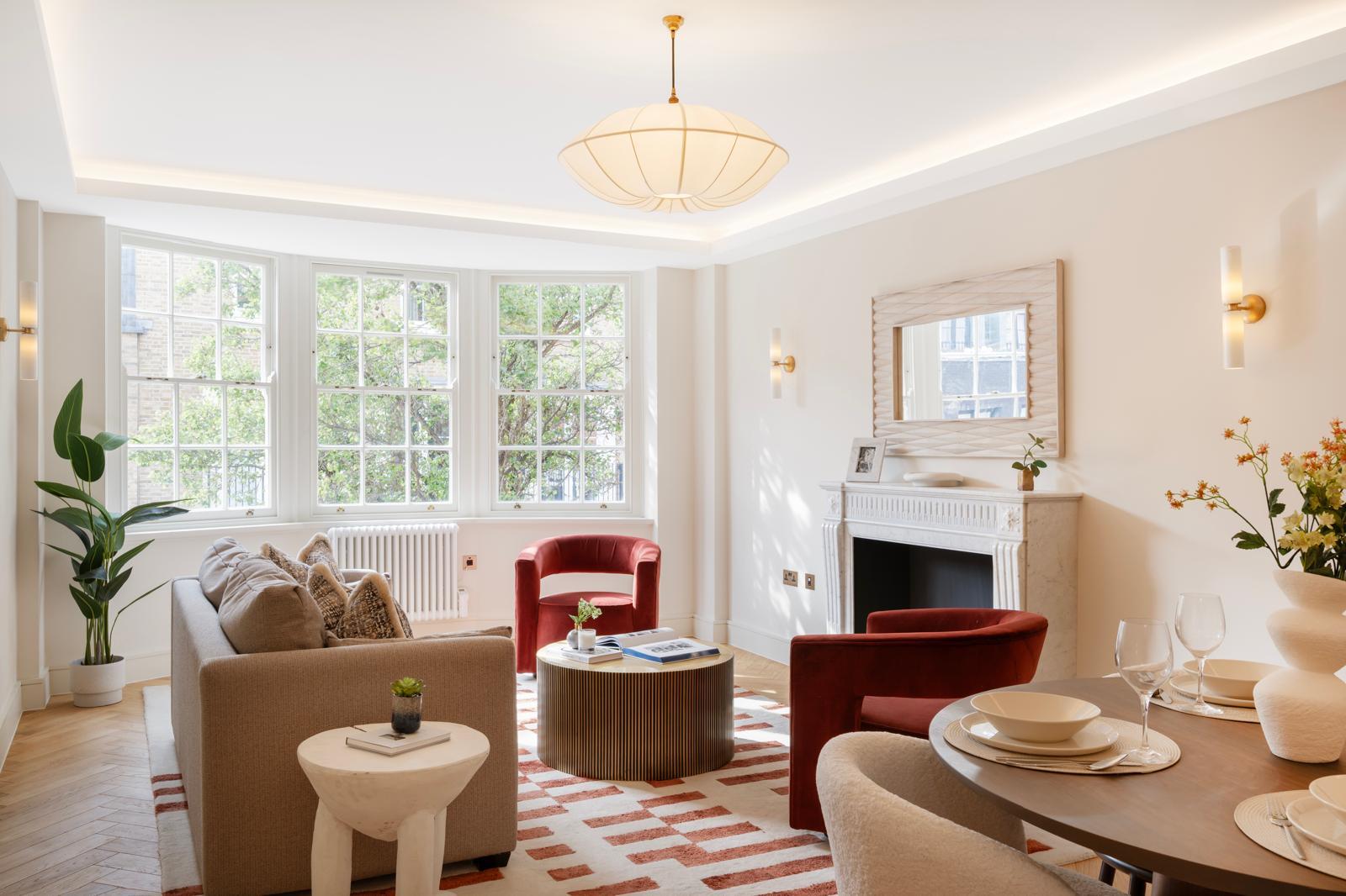 Luxury Apartment -Farm Street, Mayfair, London W12