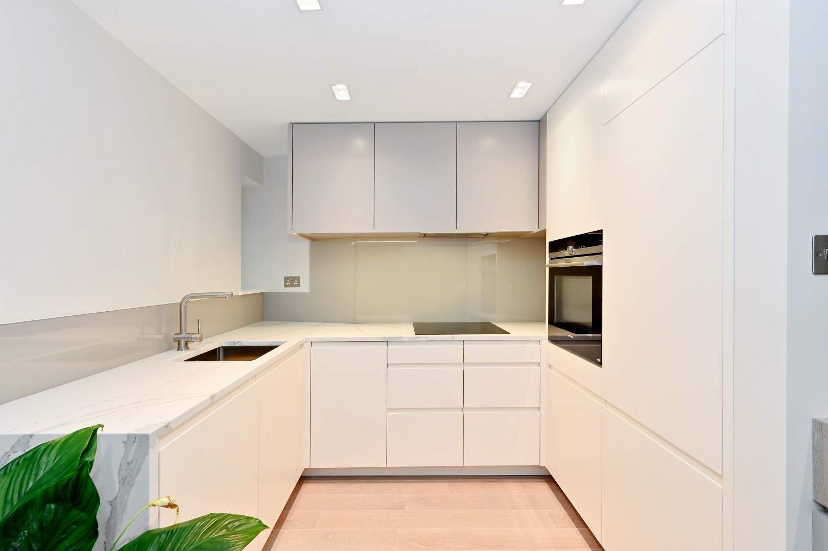 Red Lion Yard, Mayfair, W1J