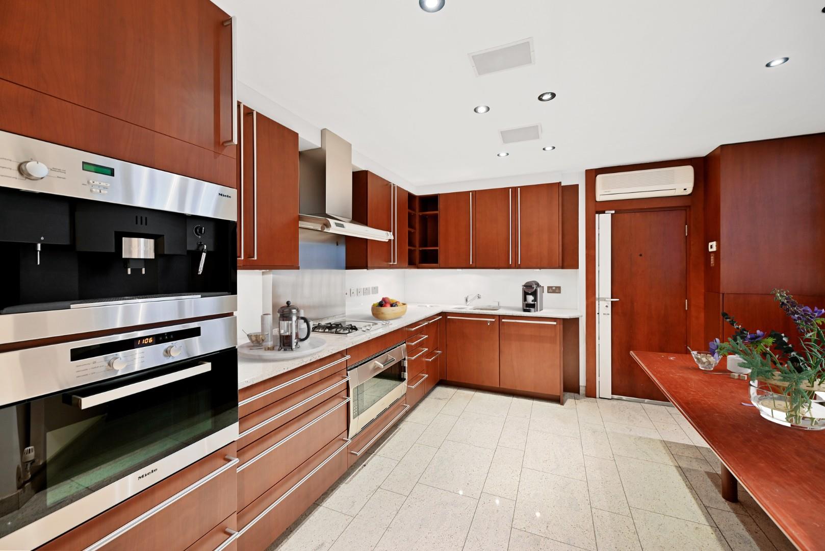 Lowndes Square, Knightsbridge, SW1X