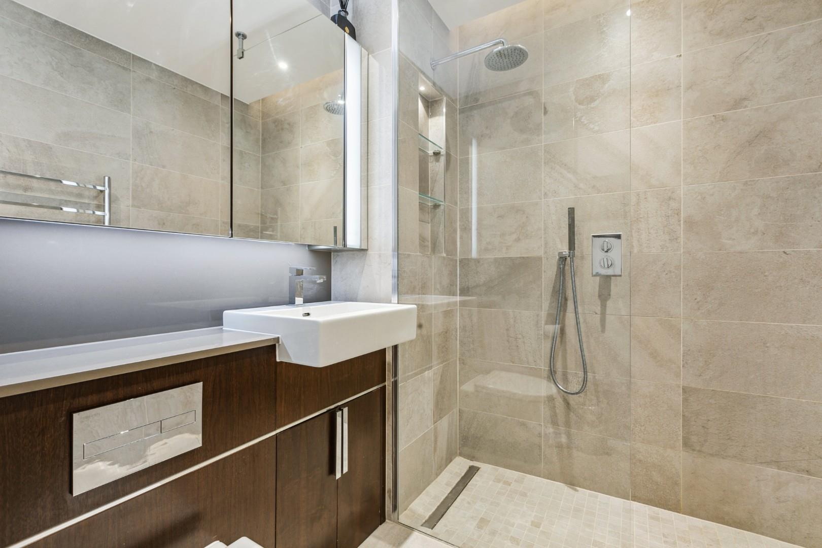 Haines House, 10 Charles Clowes Walk, Nine Elms SW11