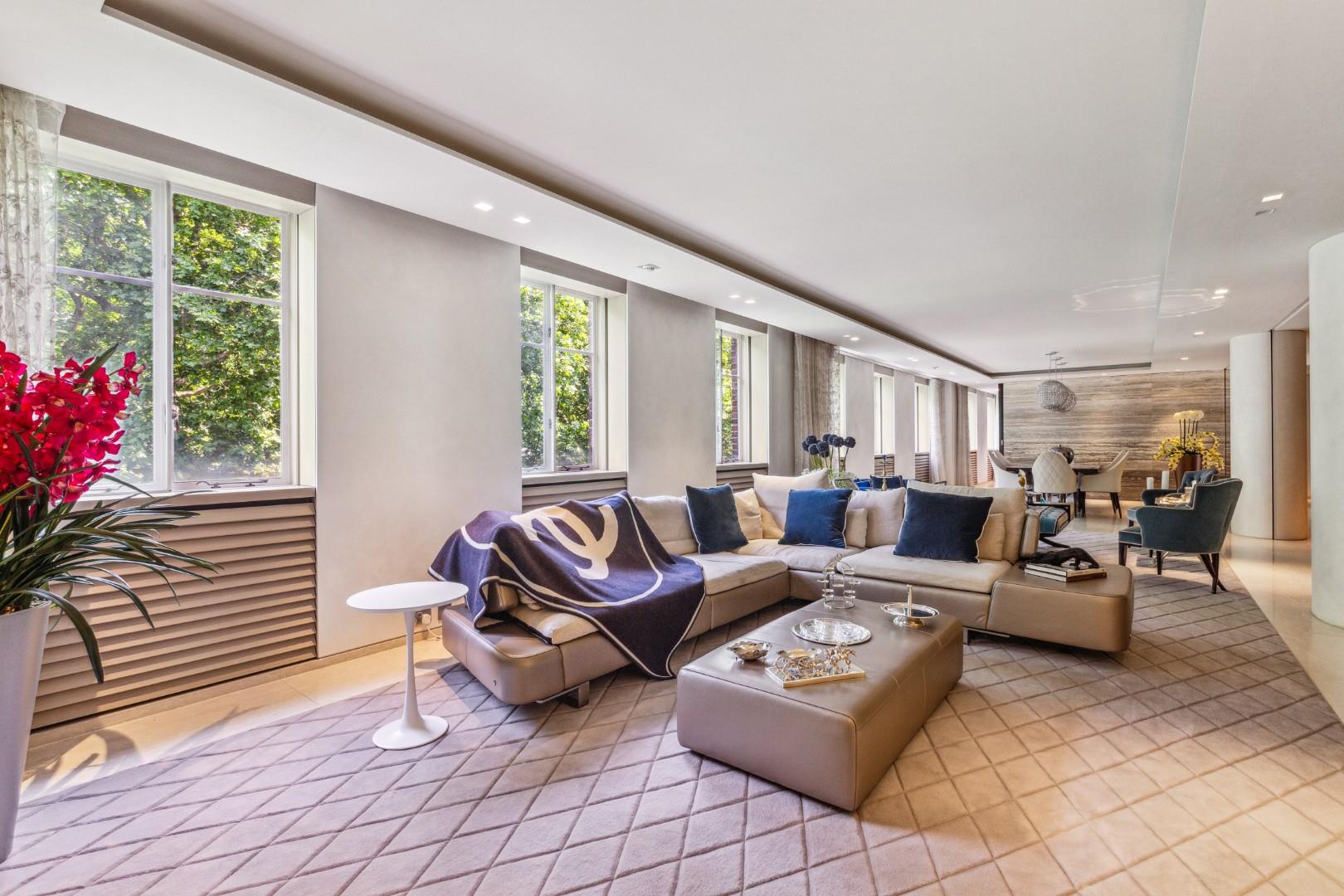 Huge Lateral Apartment – Bryanston Square, Marylebone, W1H