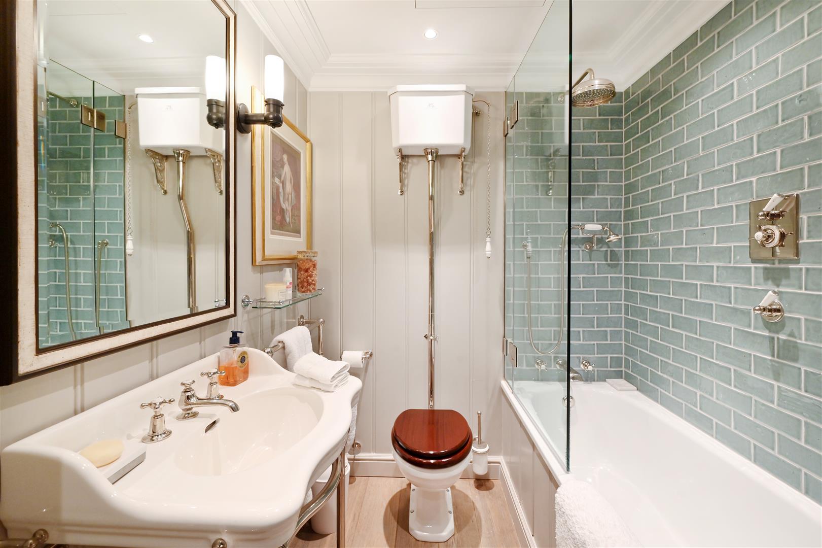 Sloane Court West, Chelsea, SW3