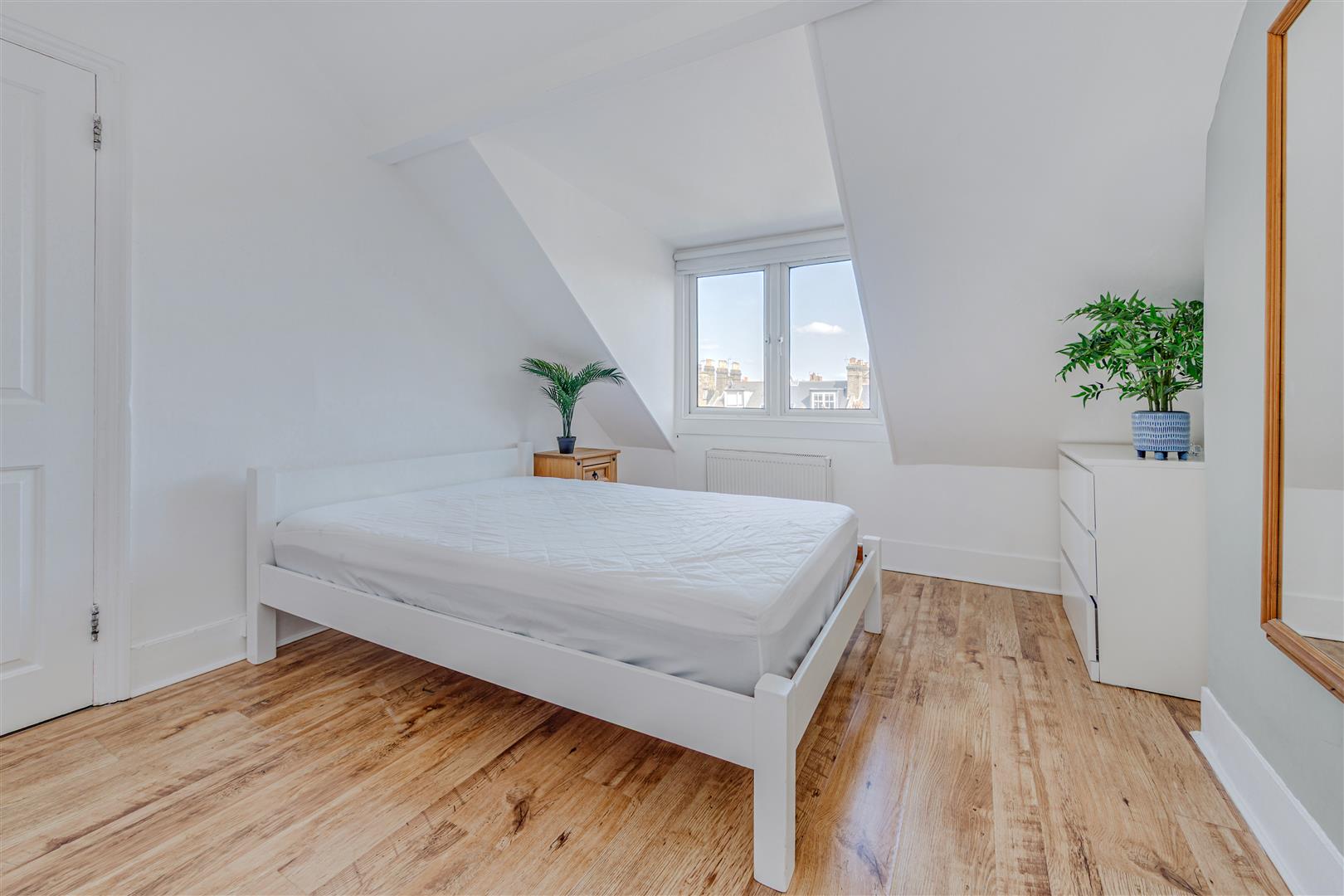 bedroom.jpg